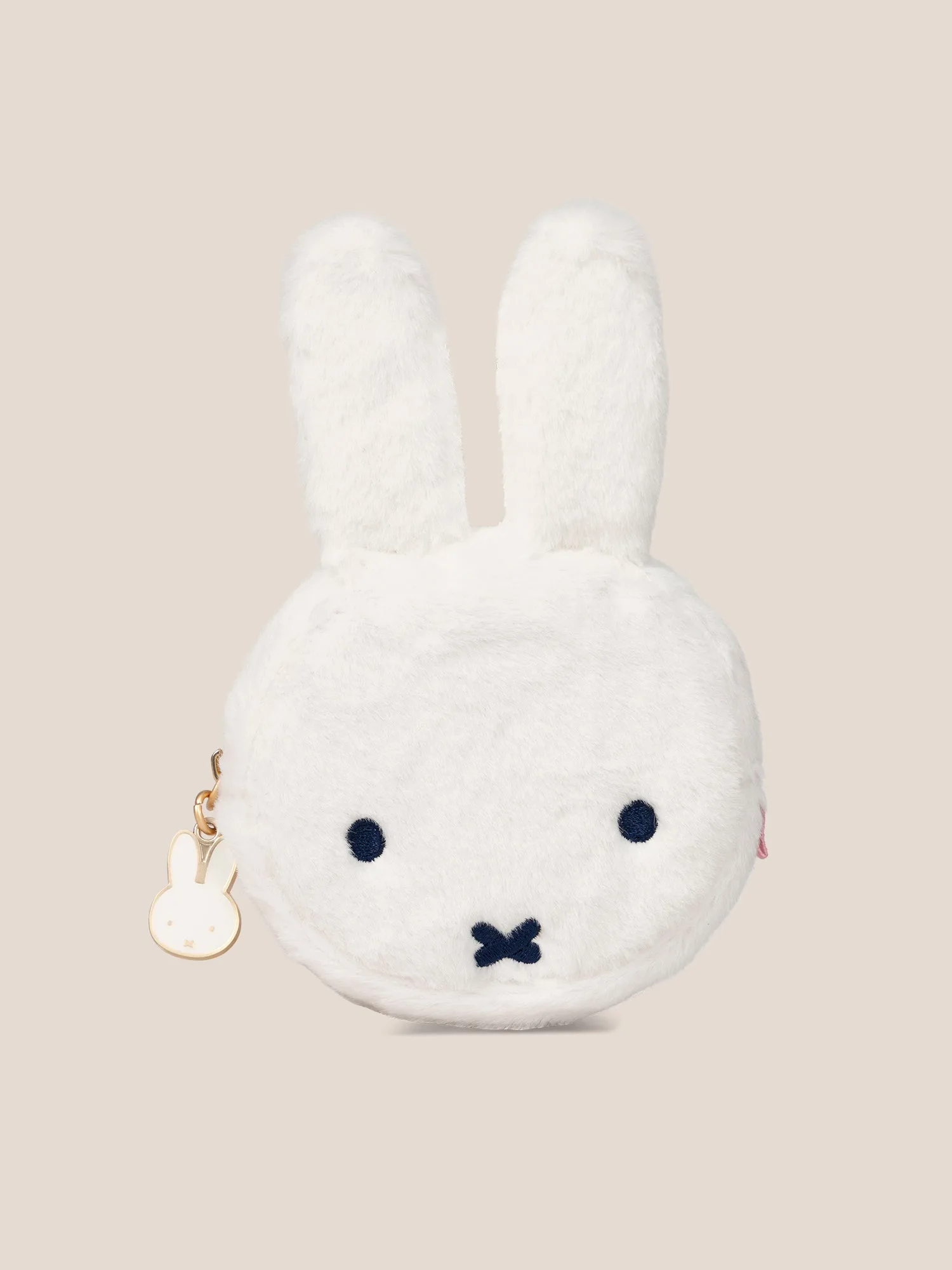 Pochette mini en peluche vs. porte-clés sac : quel accessoire mignon l'emporte ?