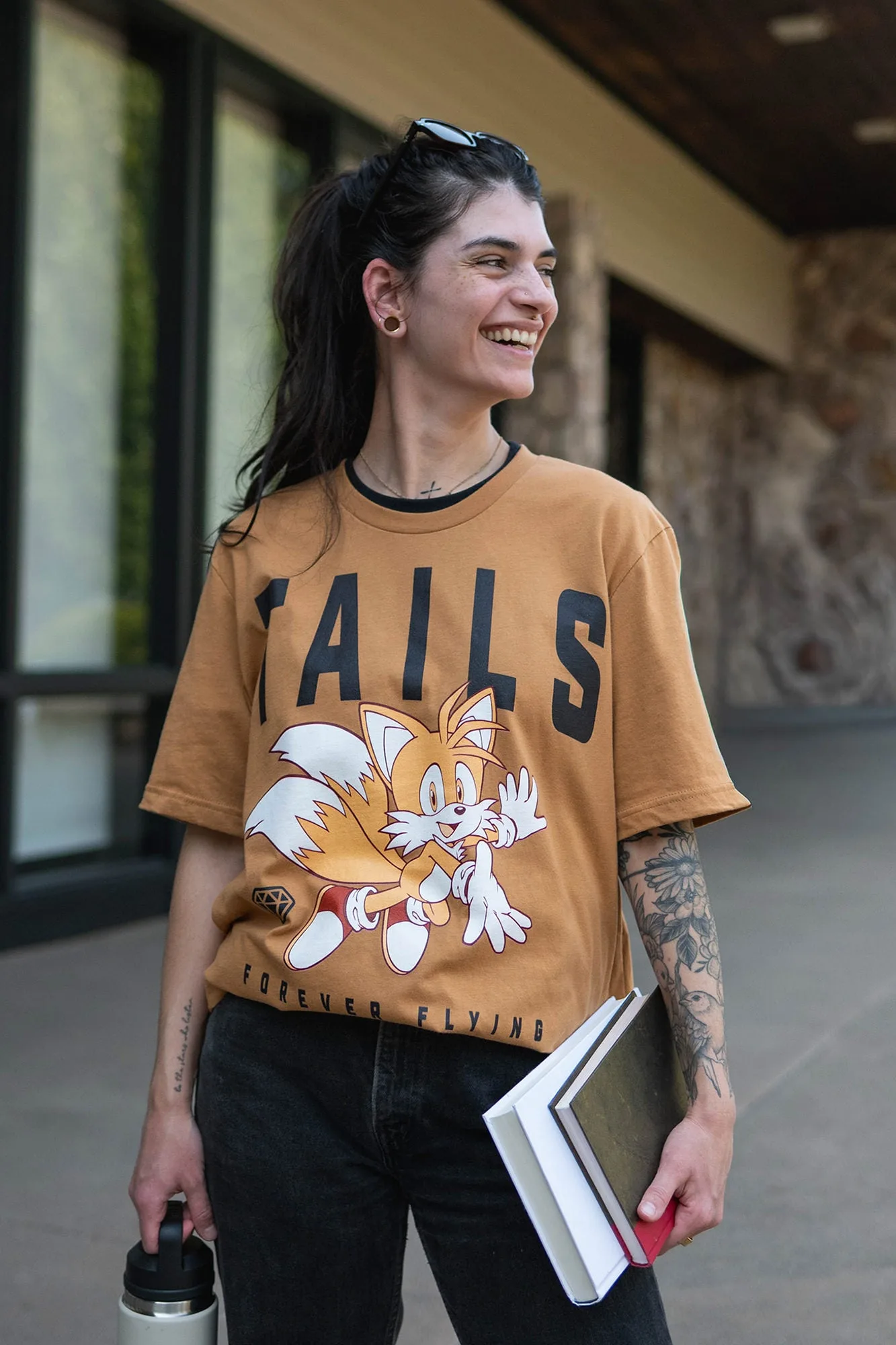 Sonic the Hedgehog: Vuelta al Campus - Camiseta Tails Forever Flying