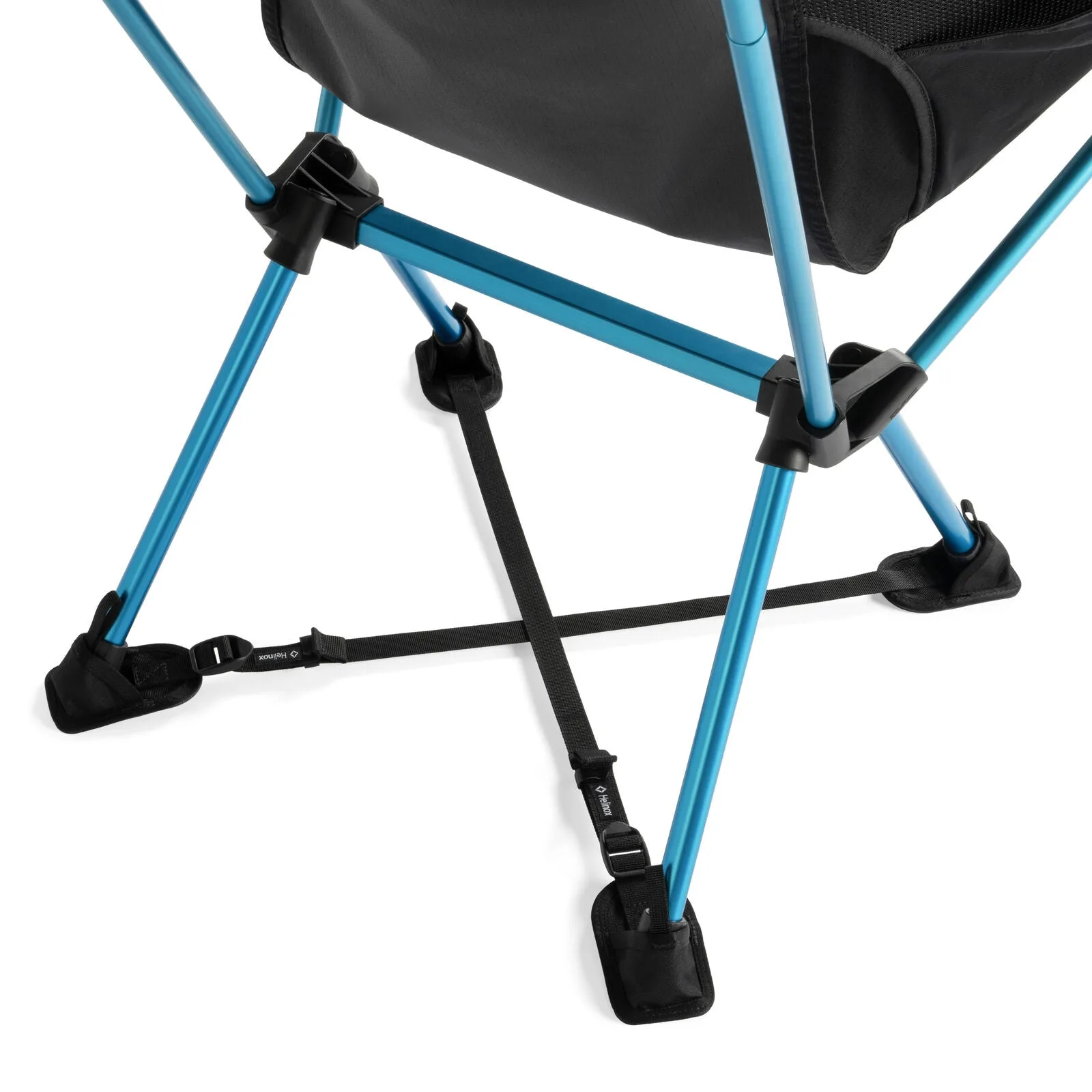 Porte-gobelet vs Pieds à billes : Quel accessoire Helinox choisir ?
