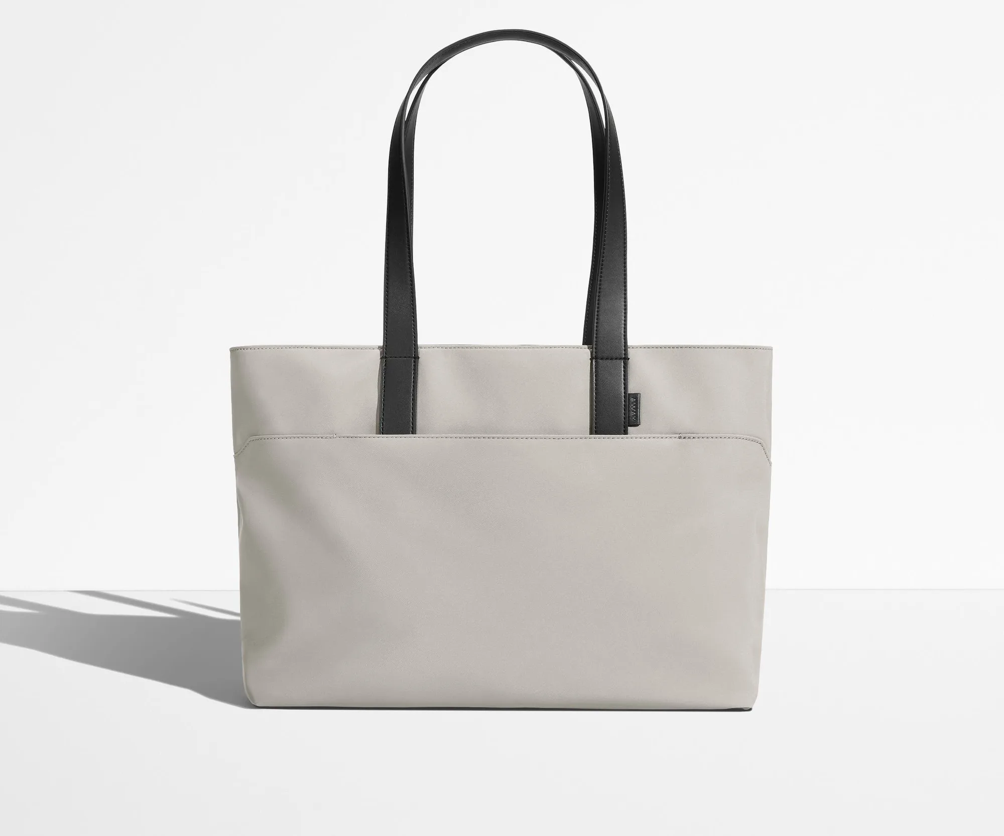 Zo maak je je Everywhere Tote tas schoon