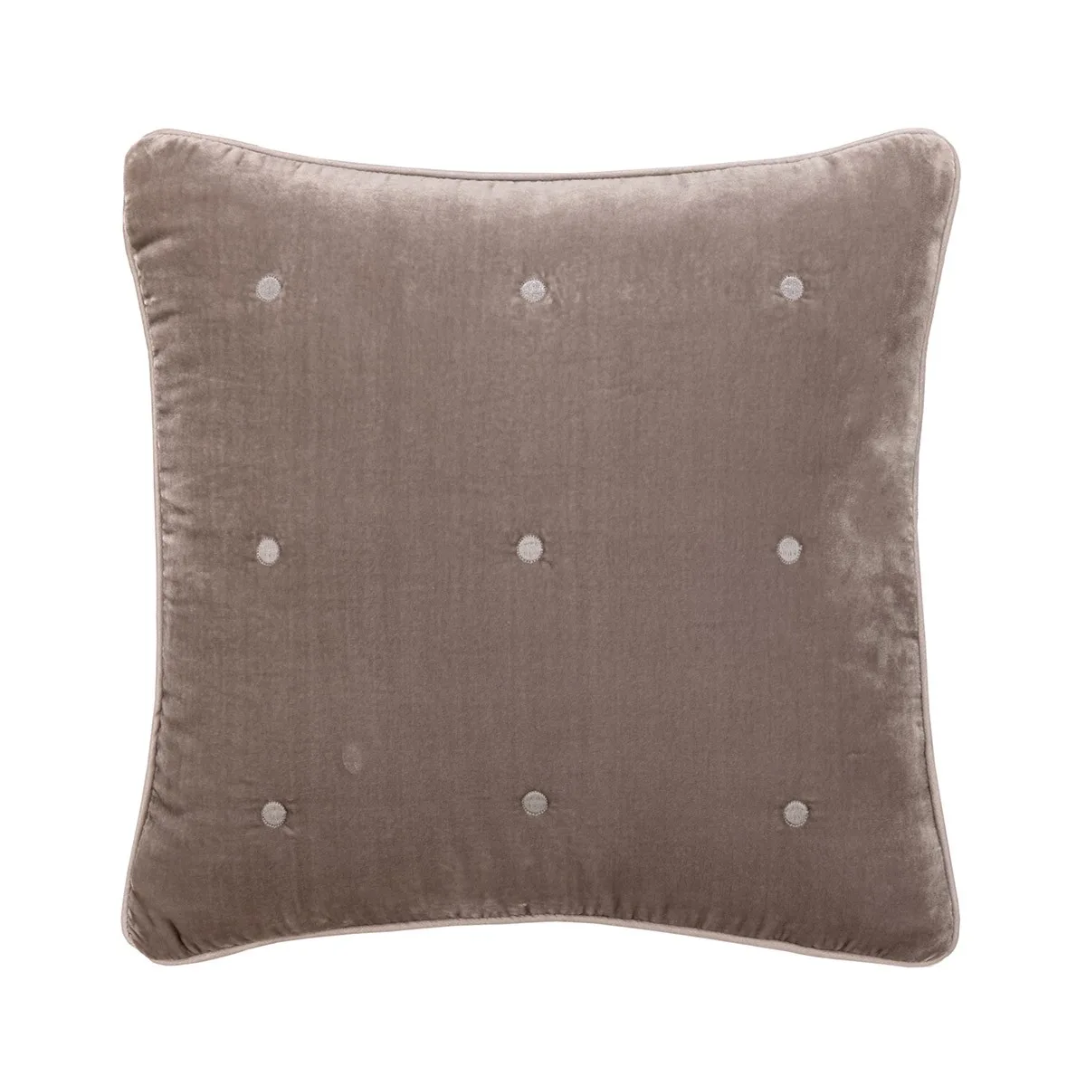 Choosing the Right Size and Shape for Your Throw Pillows