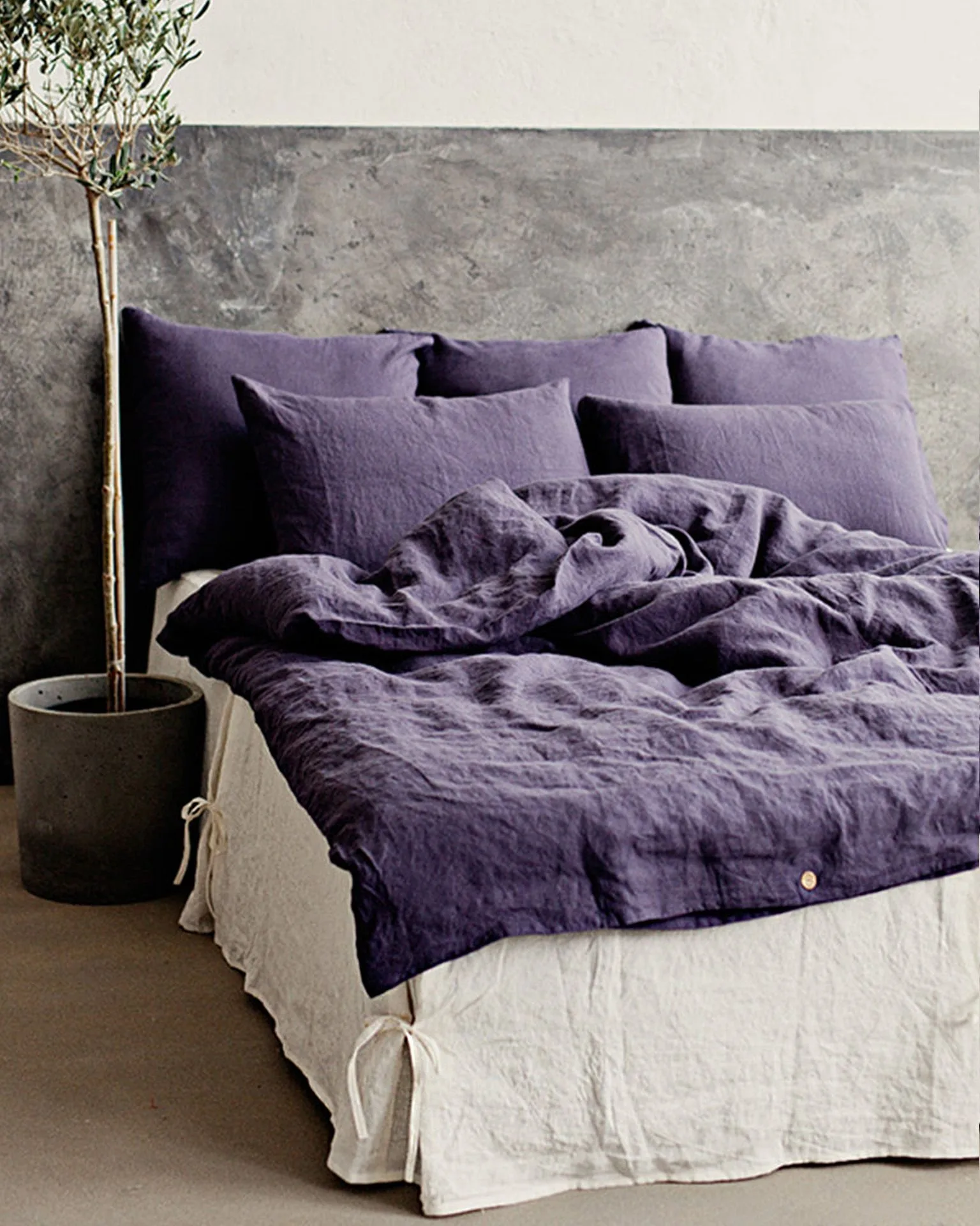 How to Choose the Right Linen Gift for a Housewarming: A Thoughtful Guide