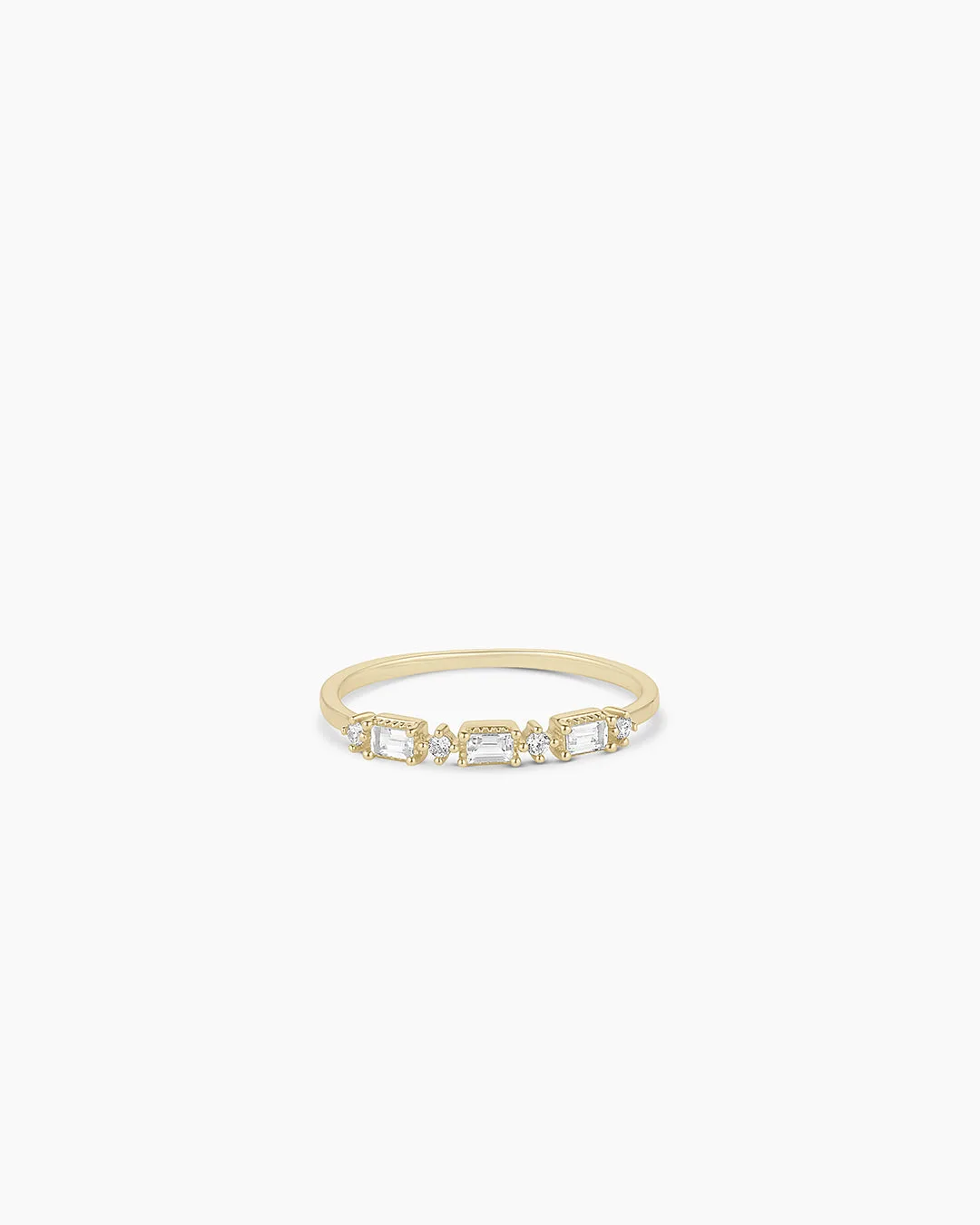 Bague topaze baguette vs. bague cluster diamant : laquelle brille le plus ?