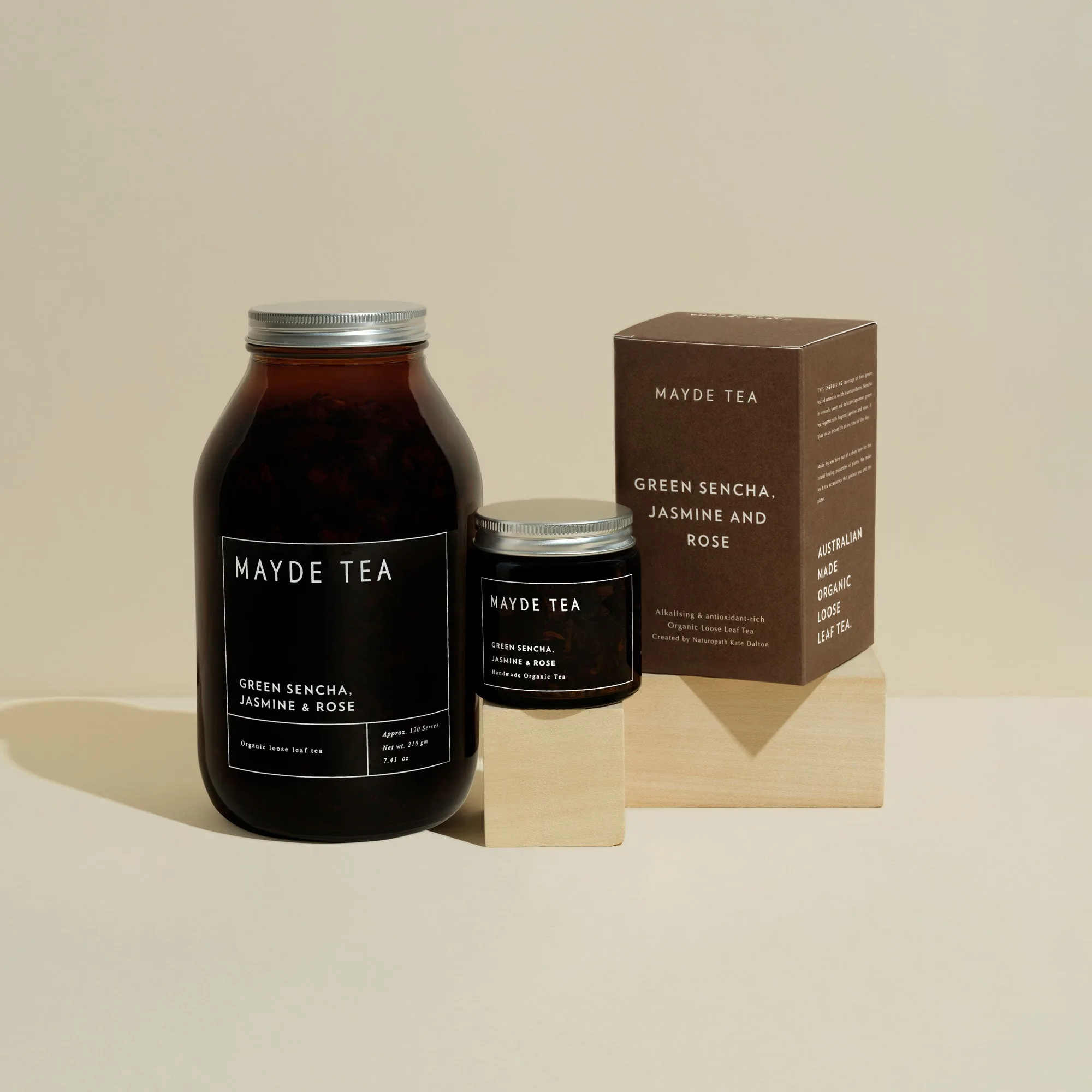 Jak zaparzyć zieloną herbatę Sencha, jaśminową i różaną