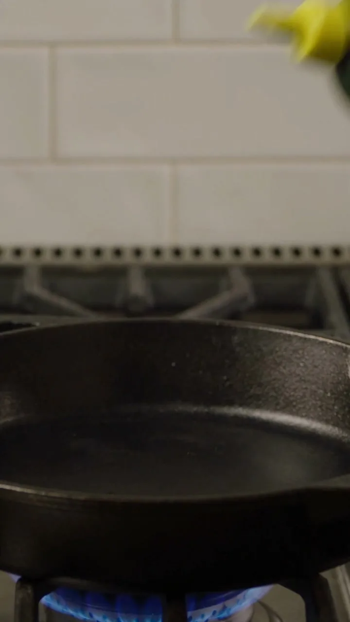 Sada „Cooks A Lot“