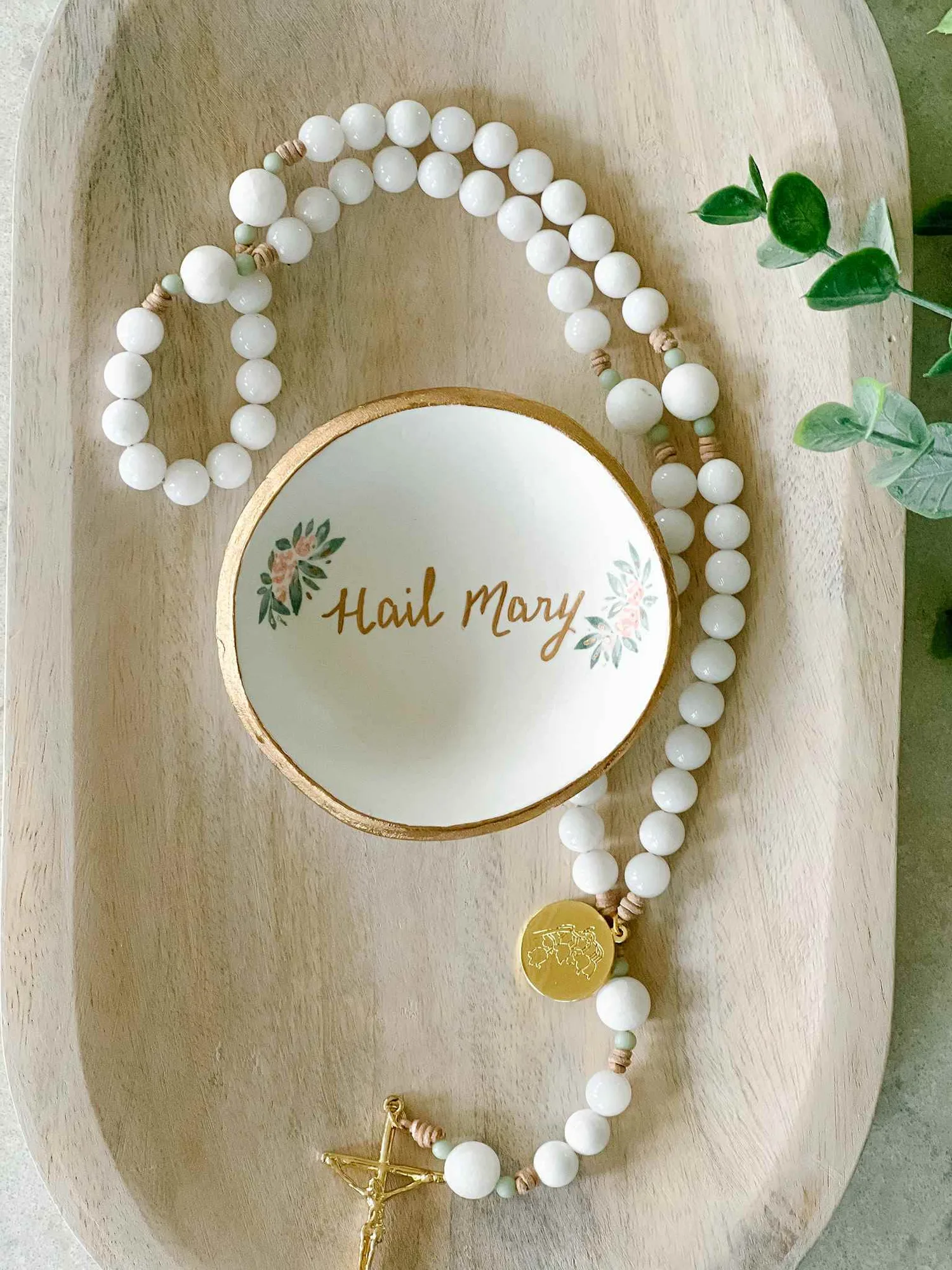 Plat à chapelet Ave Maria vs. chapelet de voyage : lequel choisir