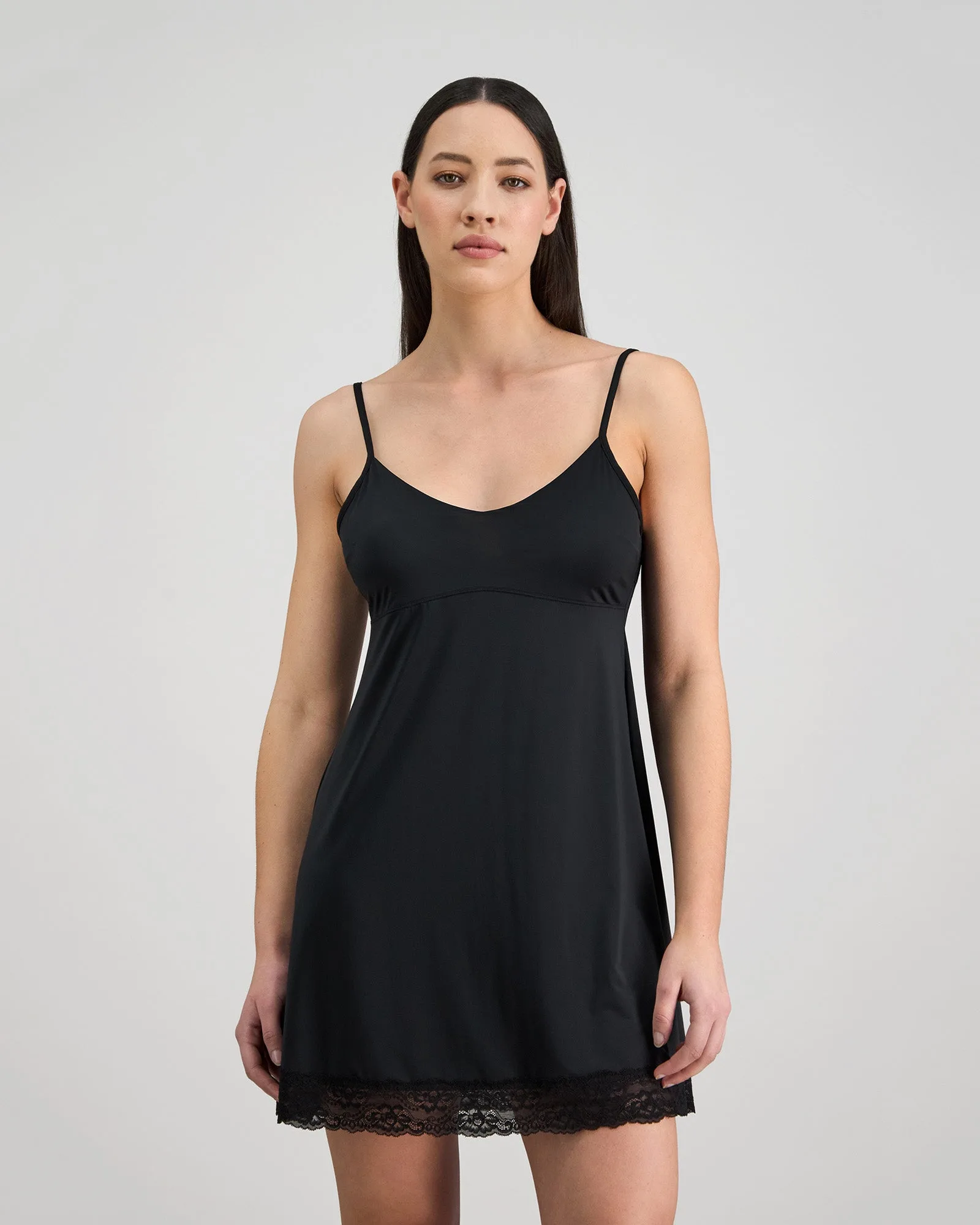 Understatement Slip vs. Chemise: siluetas de lencería comparadas