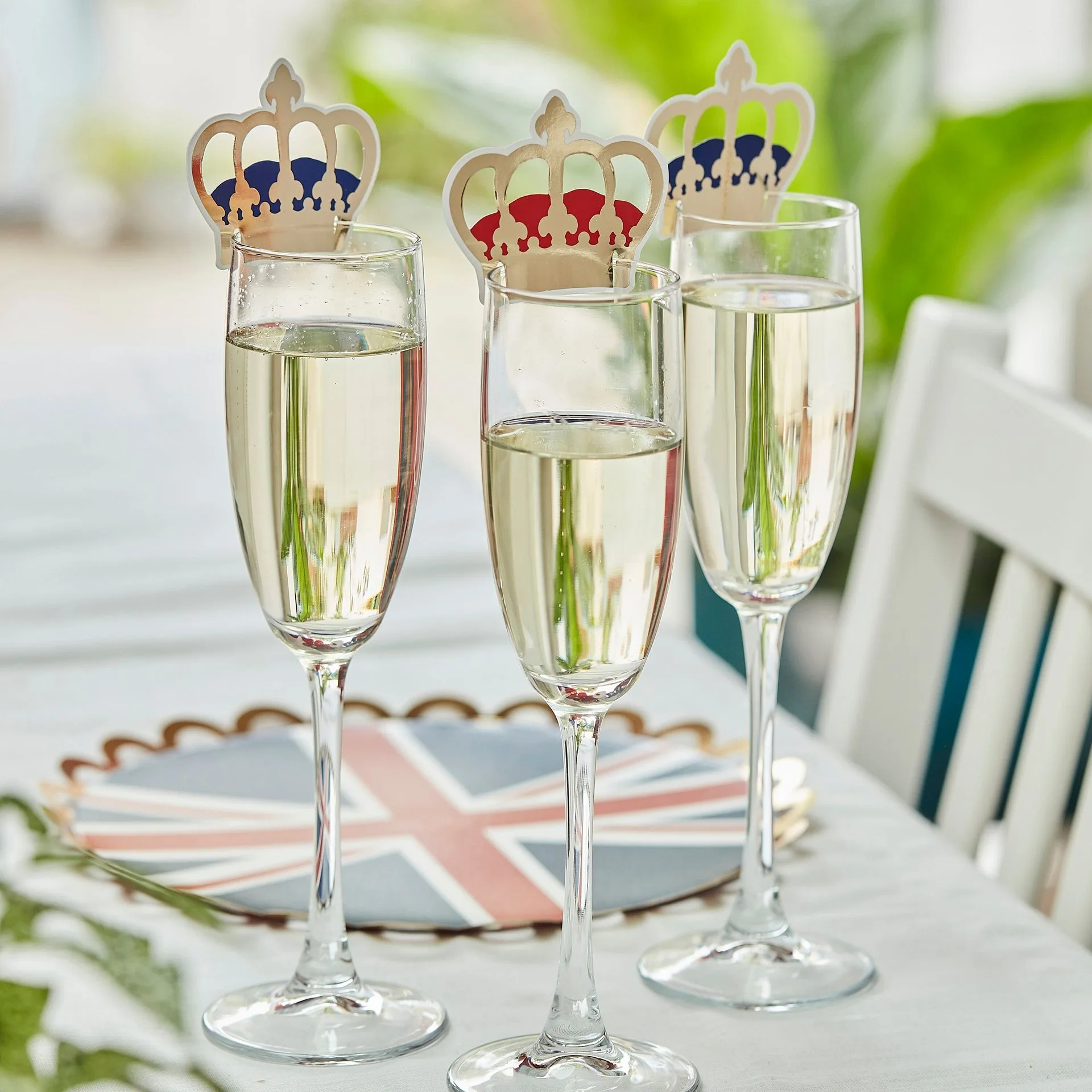 Top 5 Christmas Party Themes for Adults: Decor and Activity Ideas for an Unforgettable Holiday