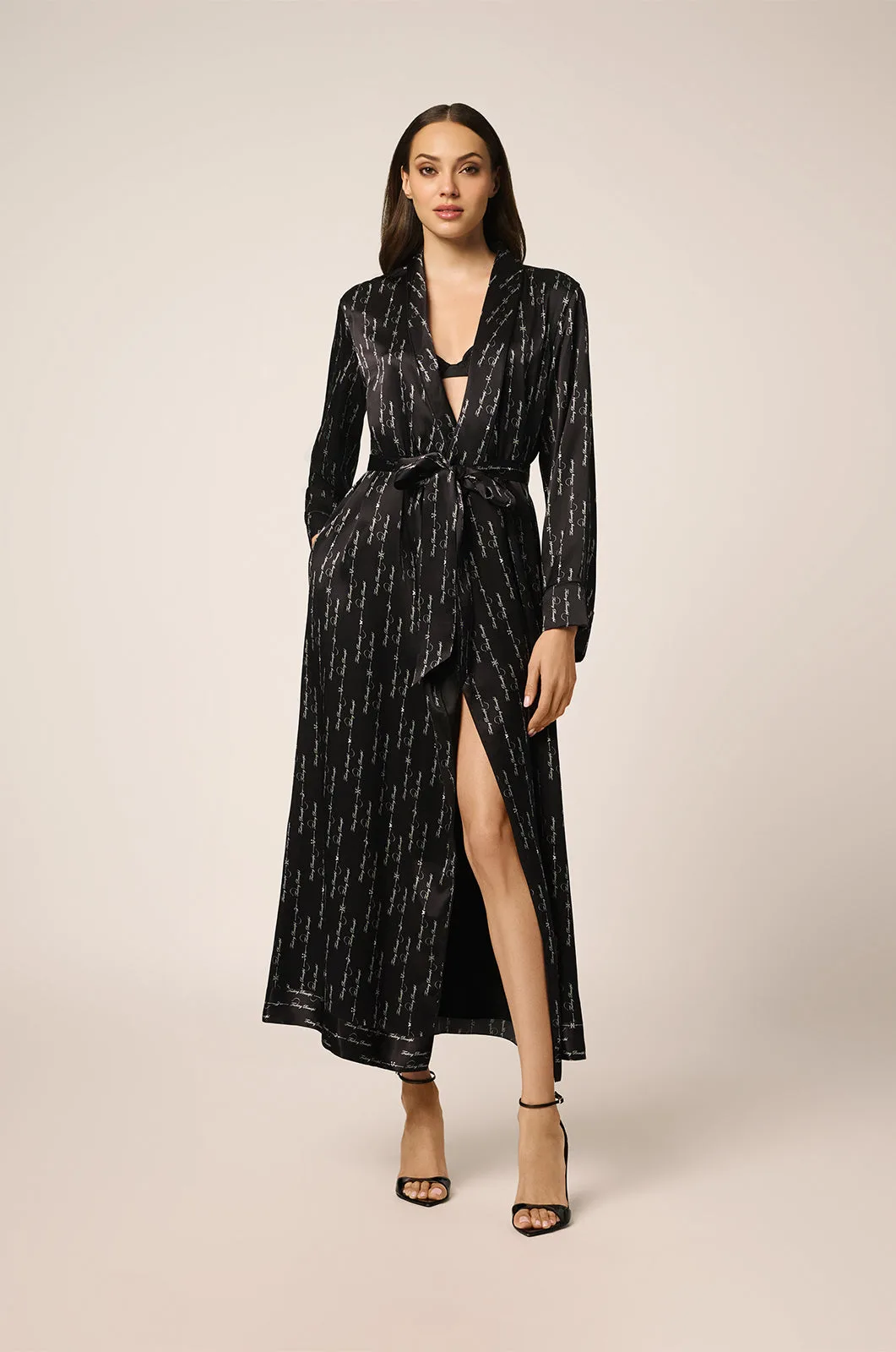 FUCKING BEAUTIFUL SILK LOUNGE ROBE