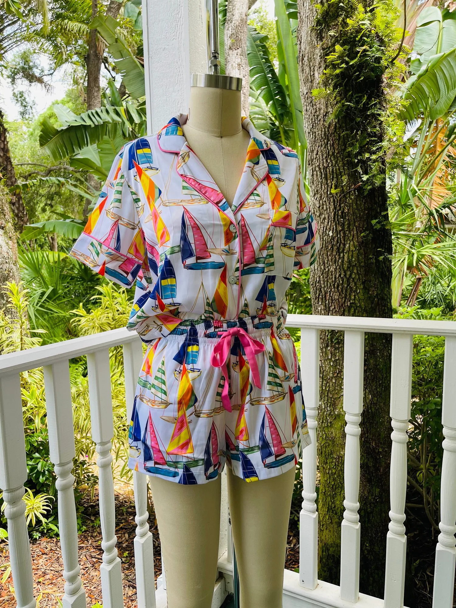 KILO BRAVA DIE SATIN-KOLLEKTION - SHORTIE-PYJAMA-SET