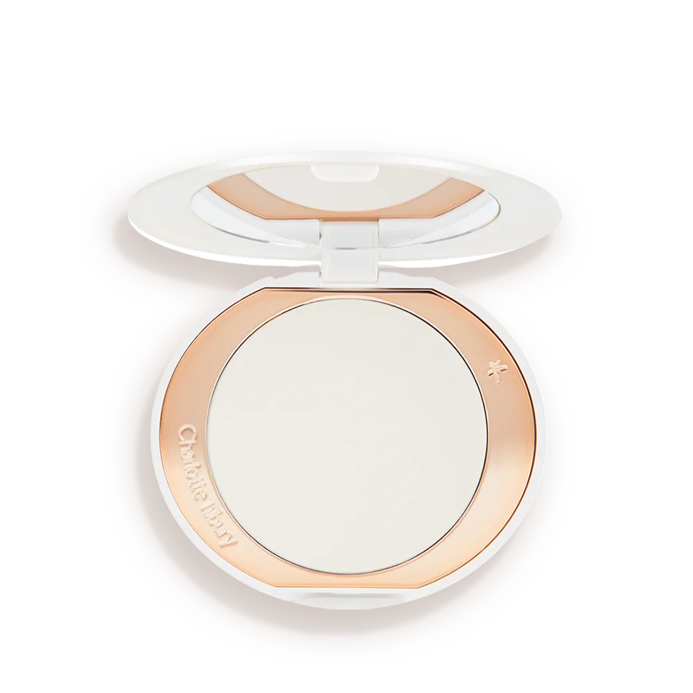 The Rise of Clean Beauty in 2025: What It Means for Your Skincare and Makeup Routine