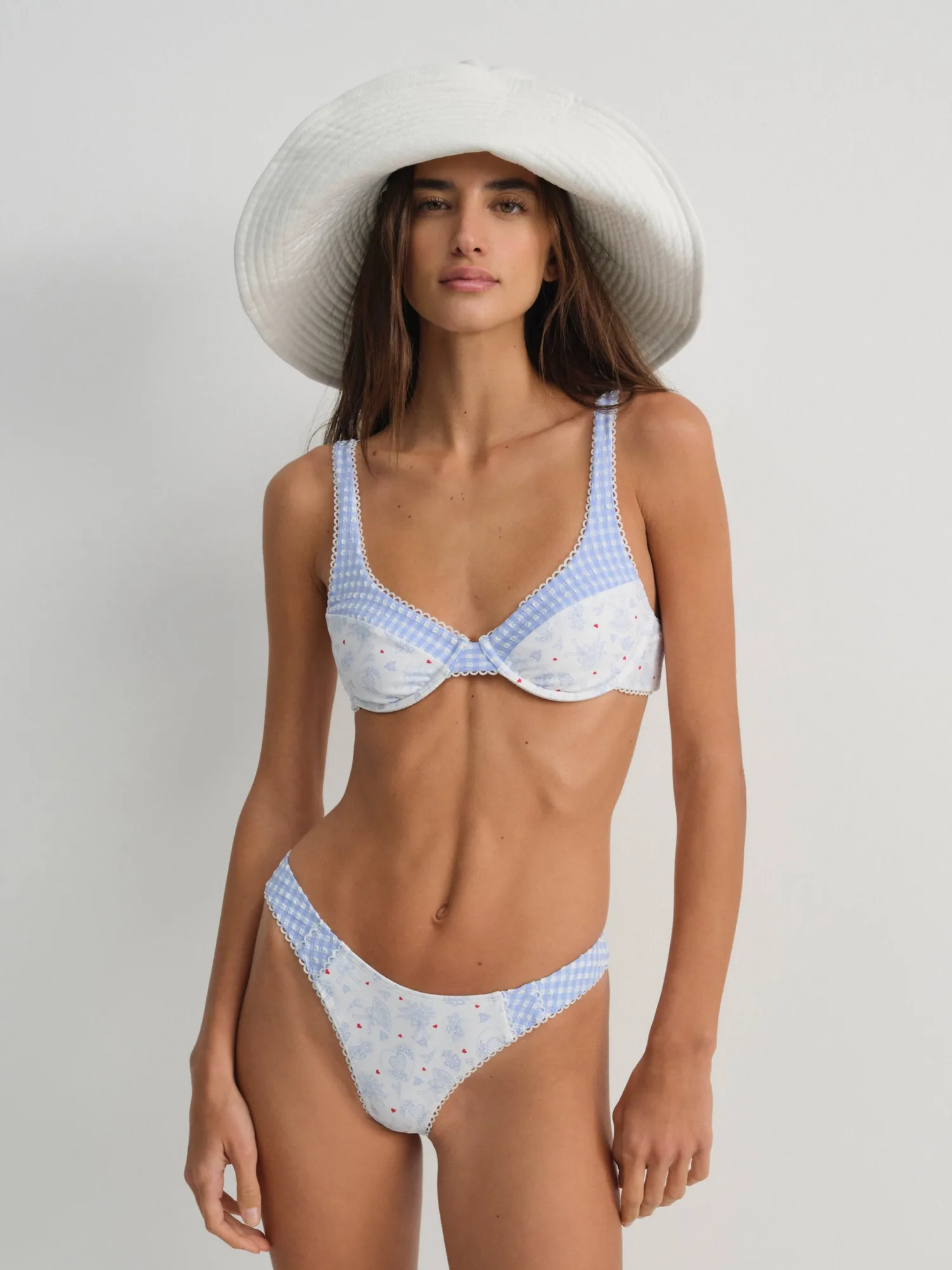 Květinové stonky bikiny set: Průvodce střihem a pokrytím