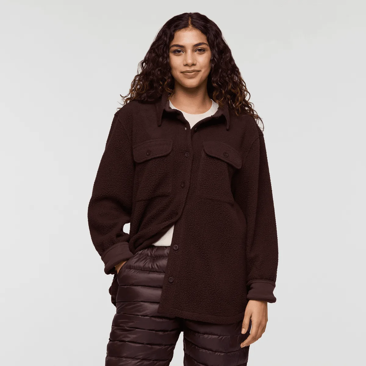 Qu'est-ce qu'un shacket et pourquoi en avez-vous besoin ? FAQ sur le Cameta Shacket