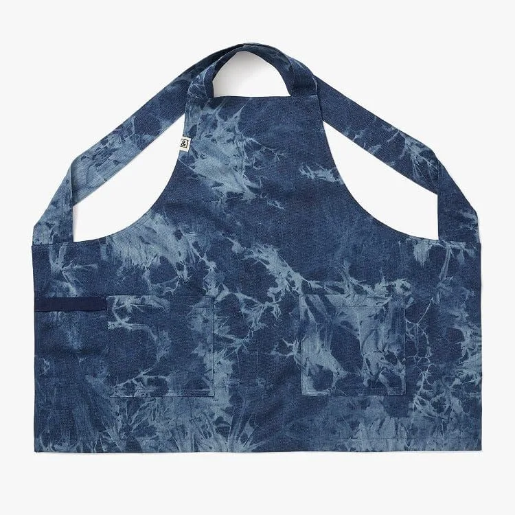 Smock vs. Pinafore Apron: Which Style Suits Your Kitchen Tasks?