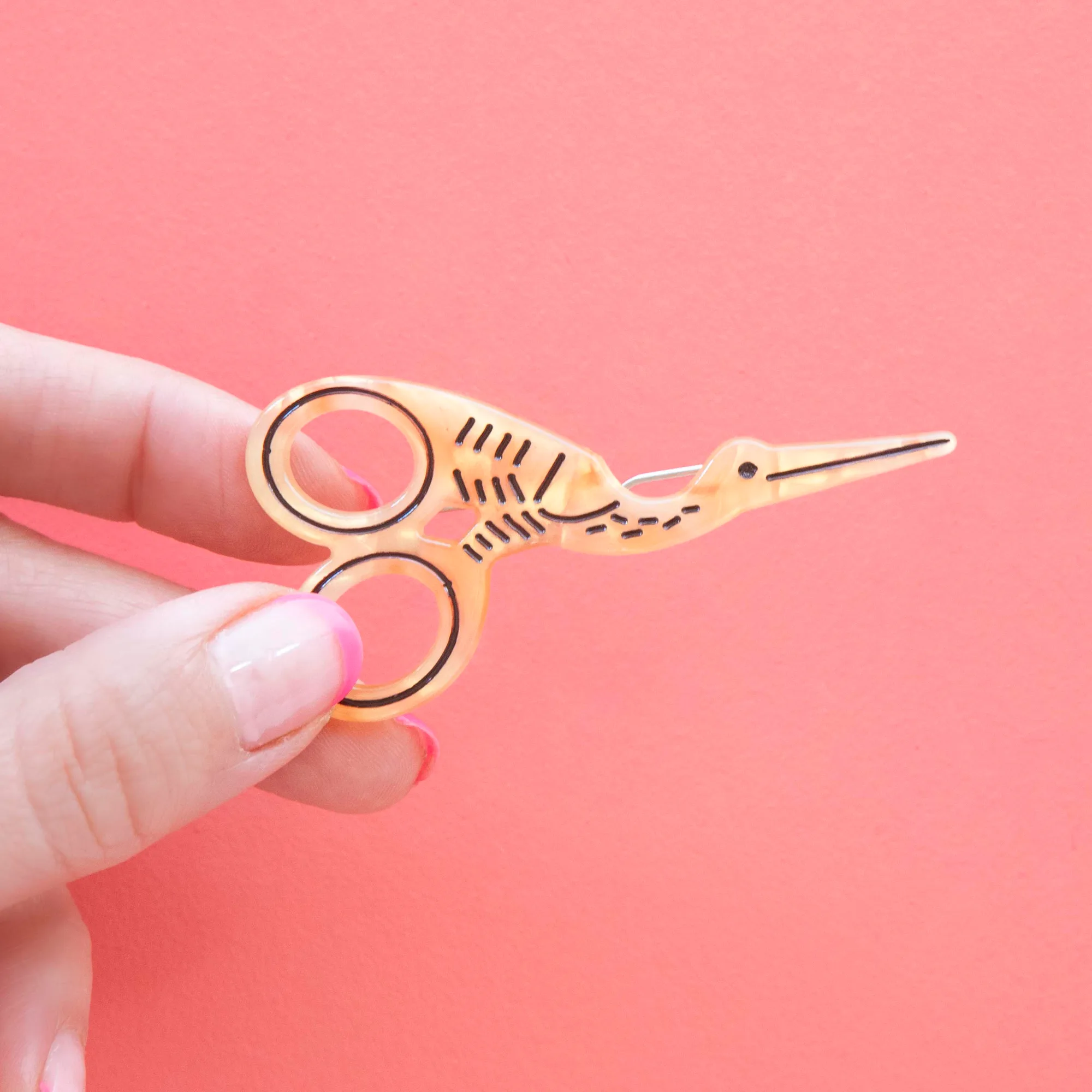 Magnetic Needle Minder vs Traditional Pin Cushion: Which Is Better?