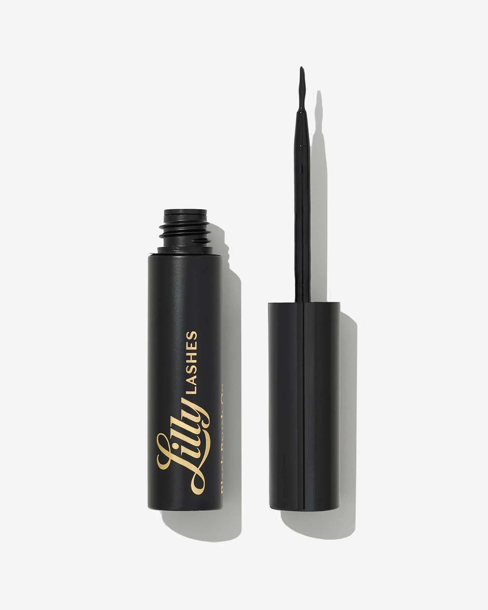 Individual Flares vs Strip Lashes: Which Is Better for Custom Looks?
