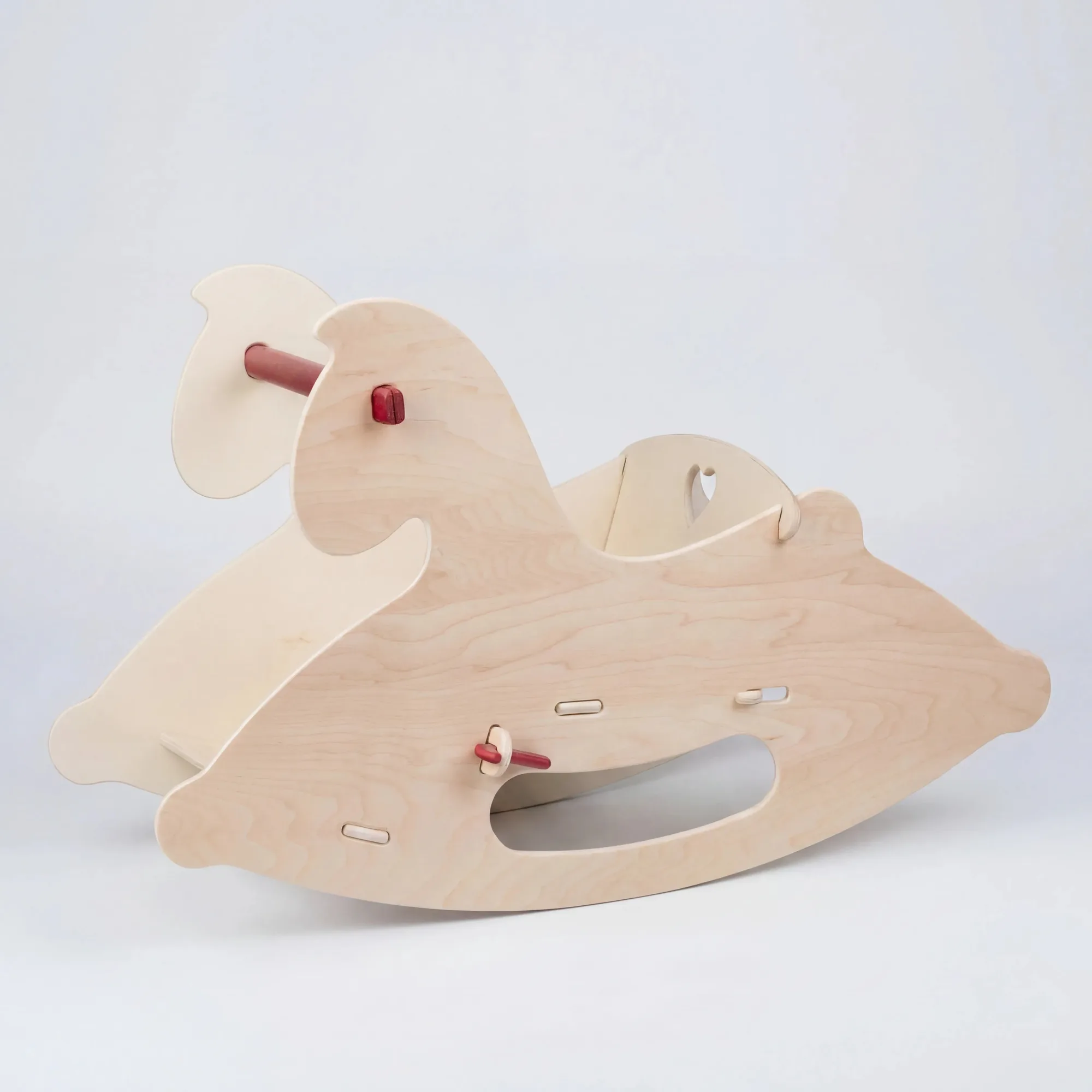 Come conservare un cavallo a dondolo in legno per farlo durare