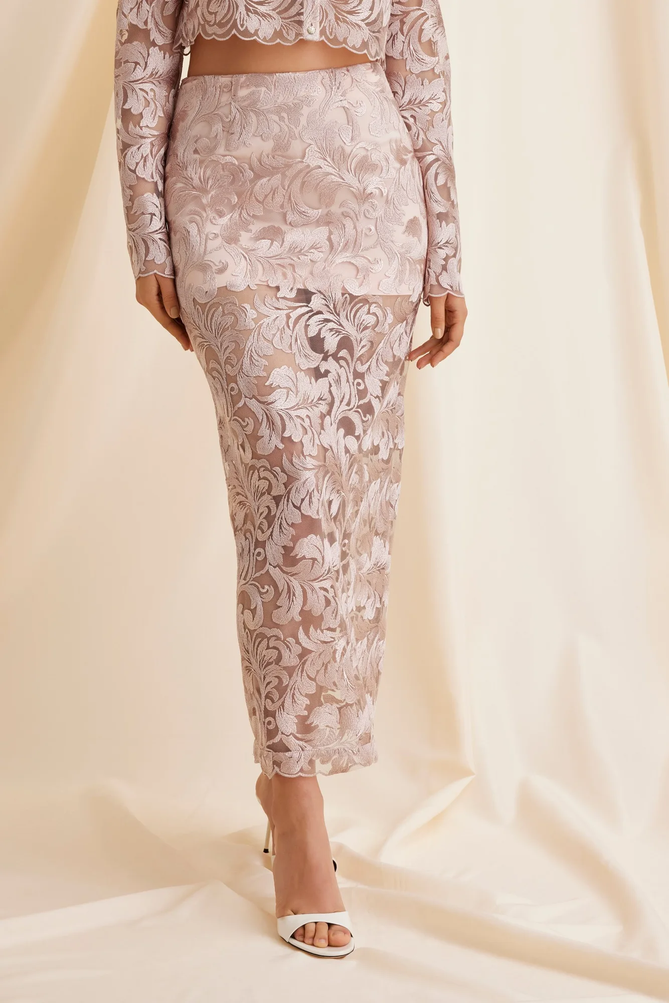 Skirt Length Guide: How to Choose for Your Height