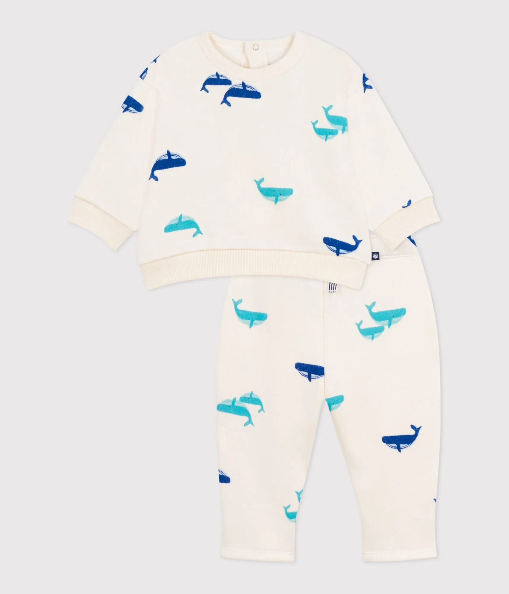 كيفية اختيار سترة Petit Bateau المناسبة لطفلك