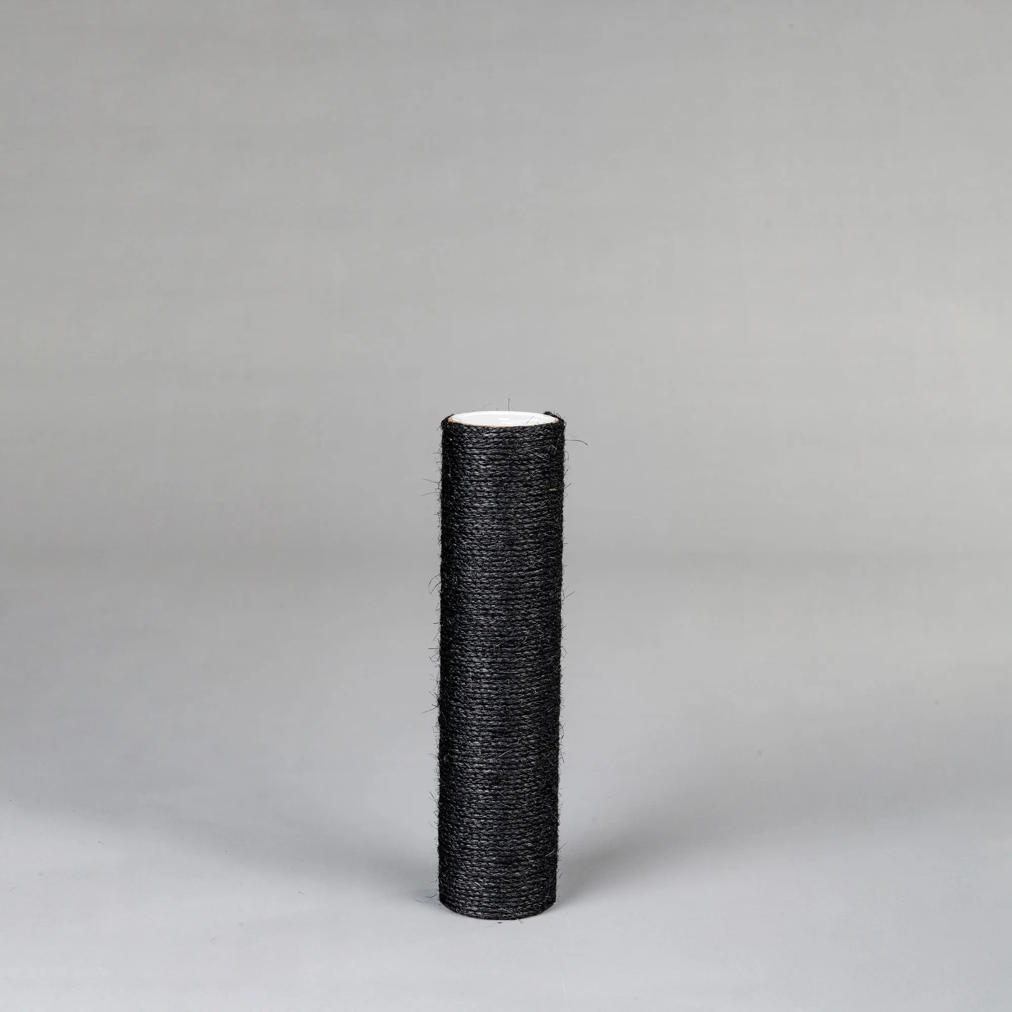 Sisalový sloup 20 palců x 5 palců Ø - M10 (Blackline)