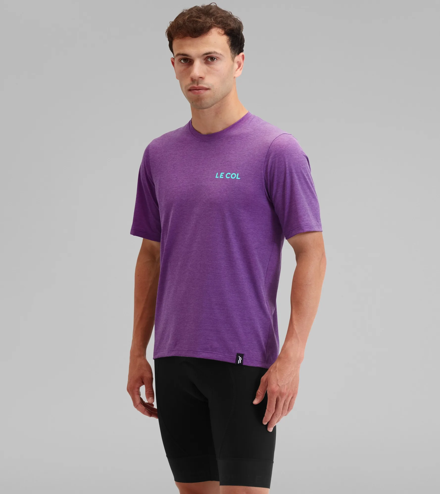 Maglie in Merino vs. Cotone: cosa indossare lontano dalla bici