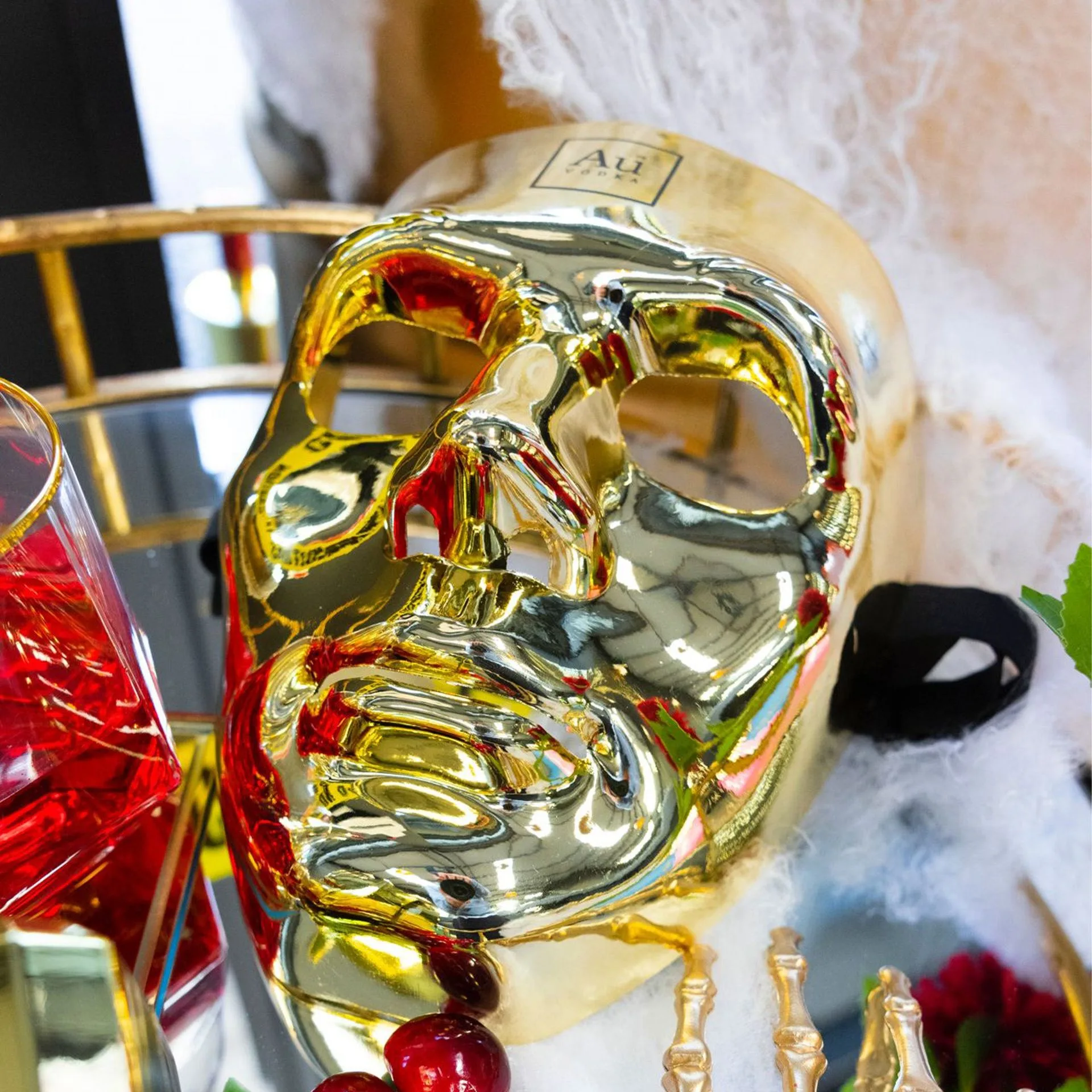Au Gold Mask: Vodka-merchandise værd at samle på