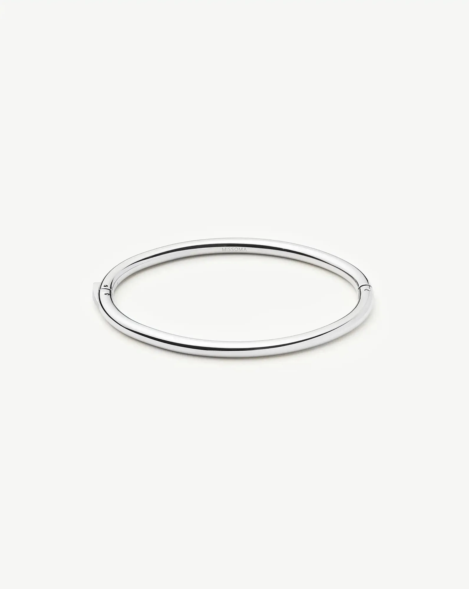 Pulseira Clássica Redonda com Fecho de Dobradiça | Banhada a Platina