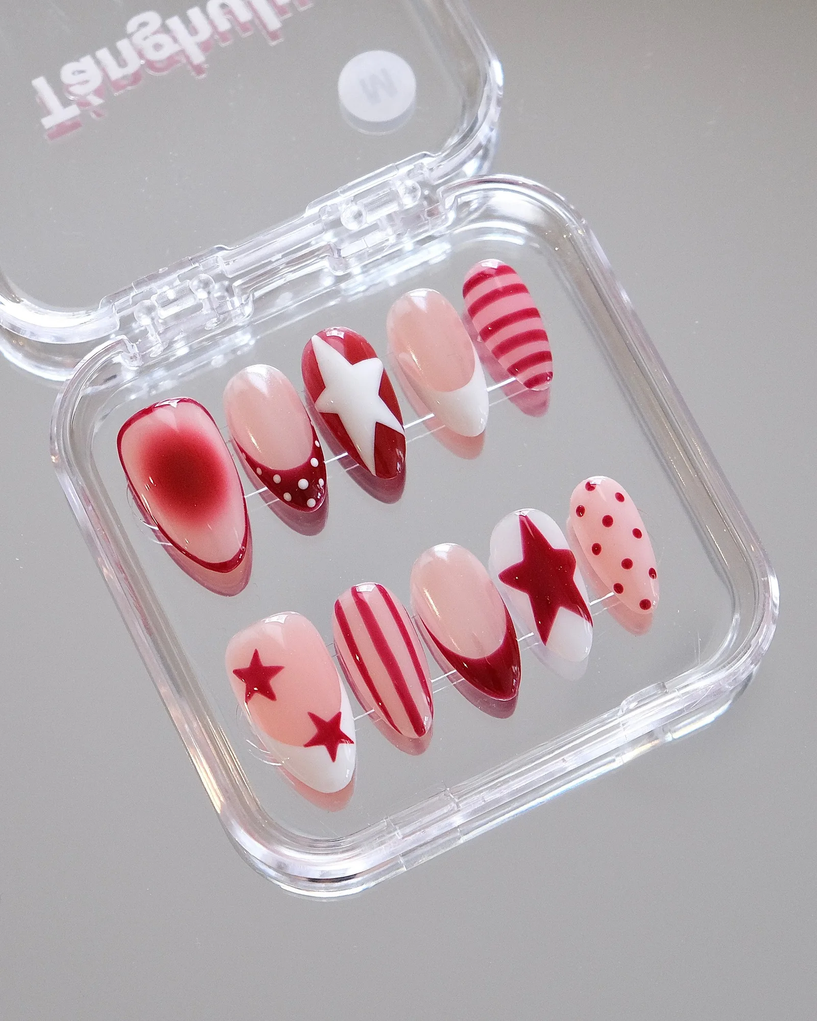 Strawberry Star Press-Ons: Leuke fruitontwerp tips
