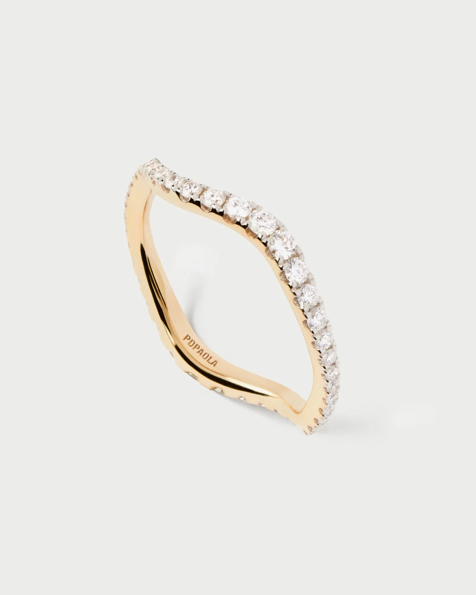 Air Silver Ring vs. Diamonds and Gold Flow Ring: Which Stackable Ring Wins?