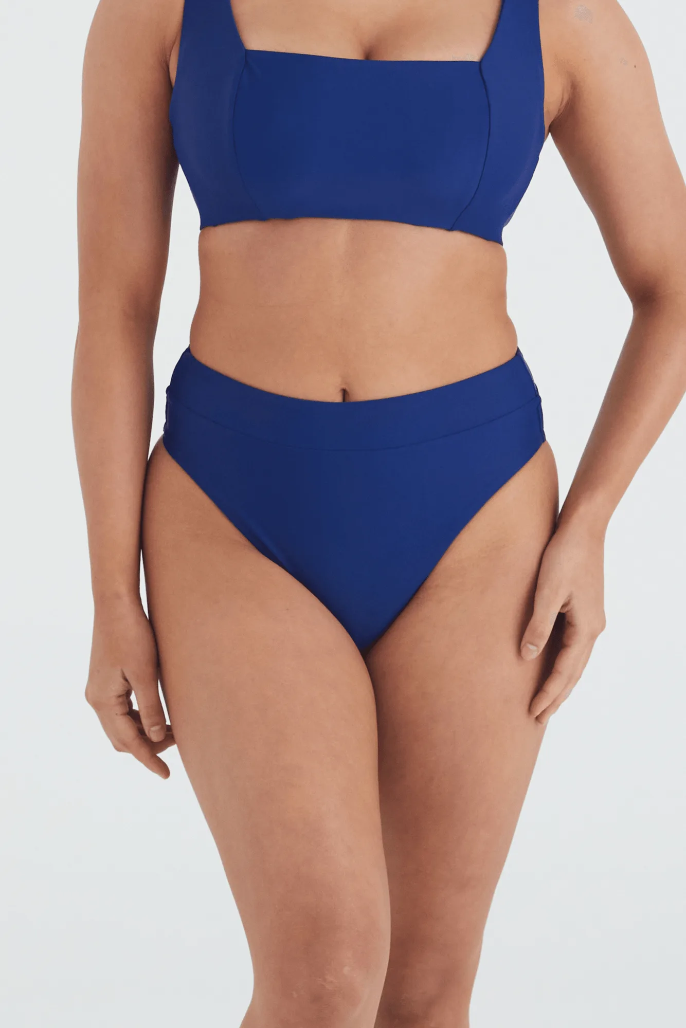 Bikini-Oberteil vs. Sport-BH: Schwimmen und Training im Vergleich