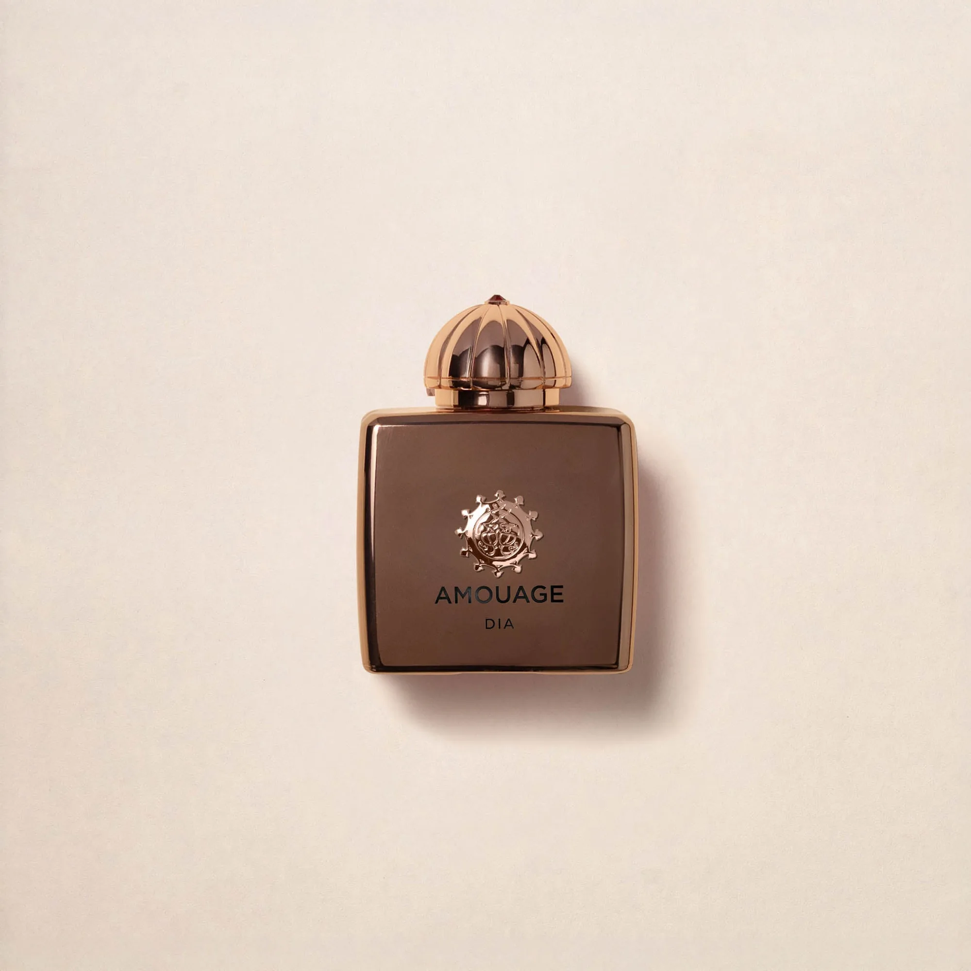 How to Make Your Perfume Last All Day: Layering, Hydration, and More