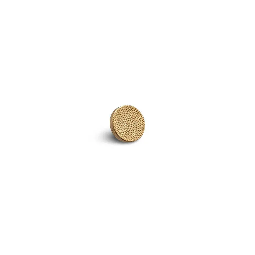 Hammered Brass vs Copper Shutter Buttons: Which to Choose?