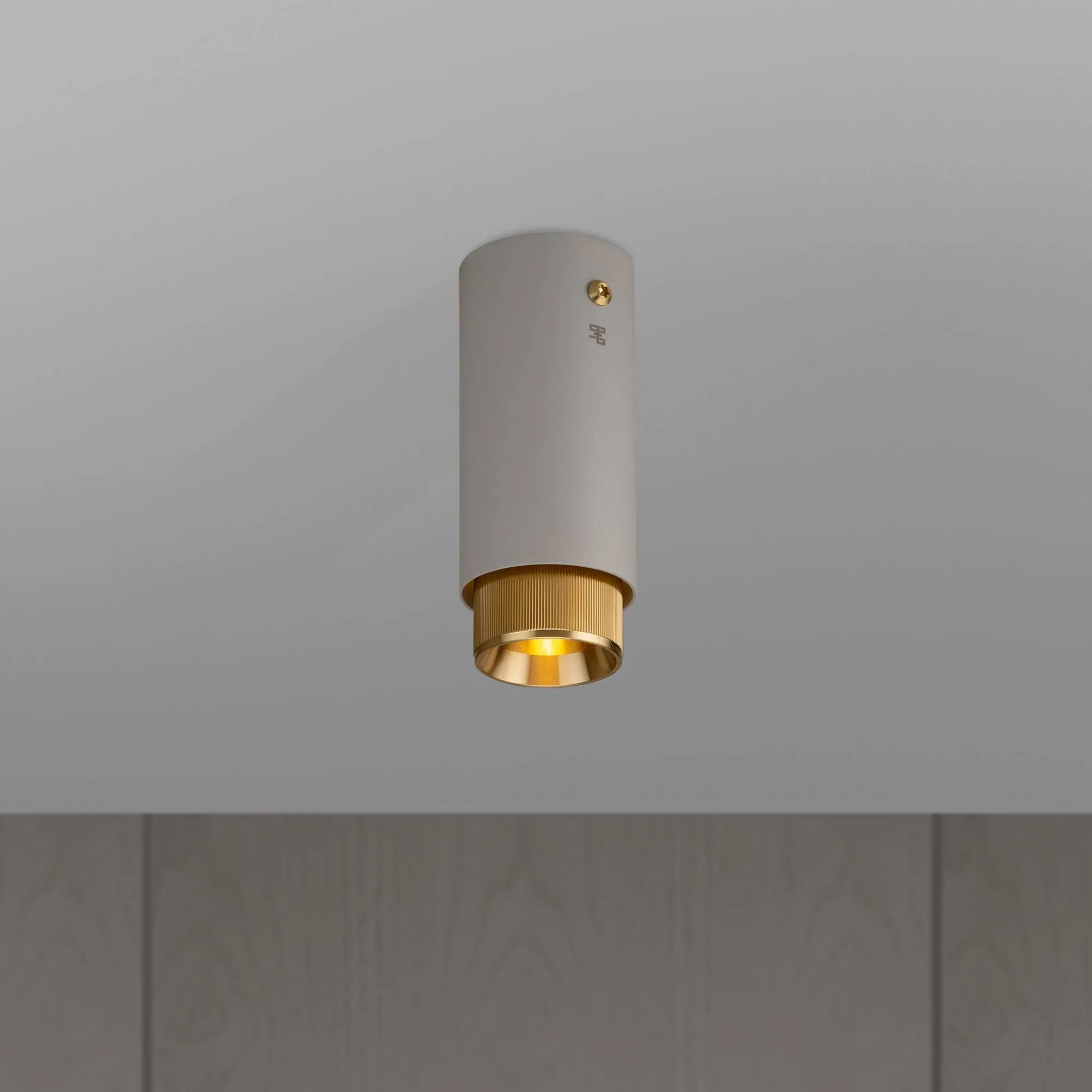 Diferencias clave entre el acabado Exhaust Surface y Linear Stone