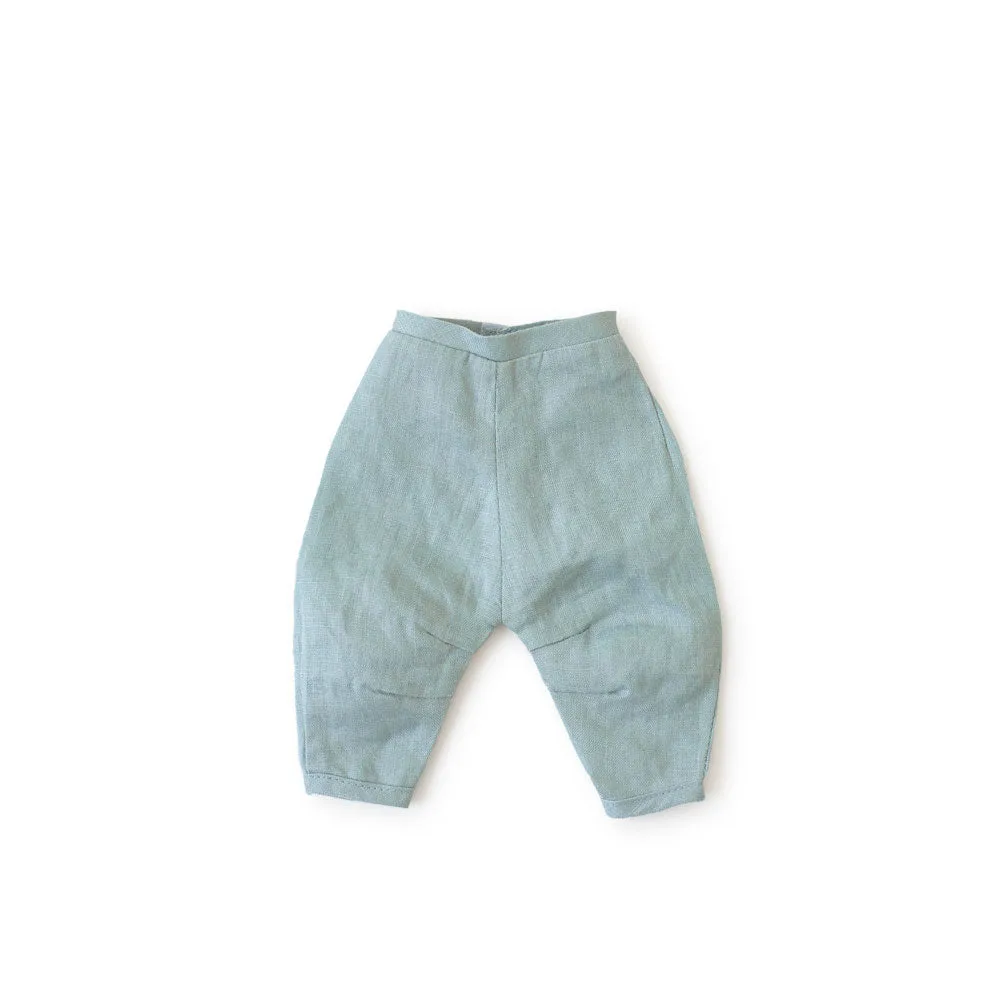 Entretenir le pantalon baril de votre poupée