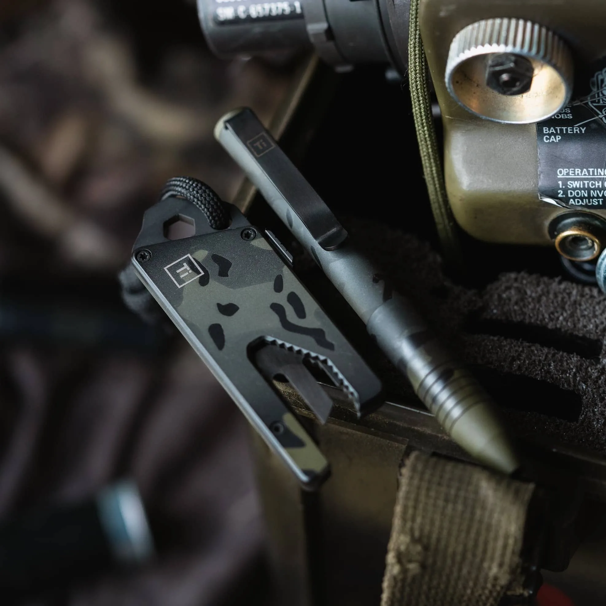 Cerakote vs Anodized vs Damascus: EDC Finish Options Explained