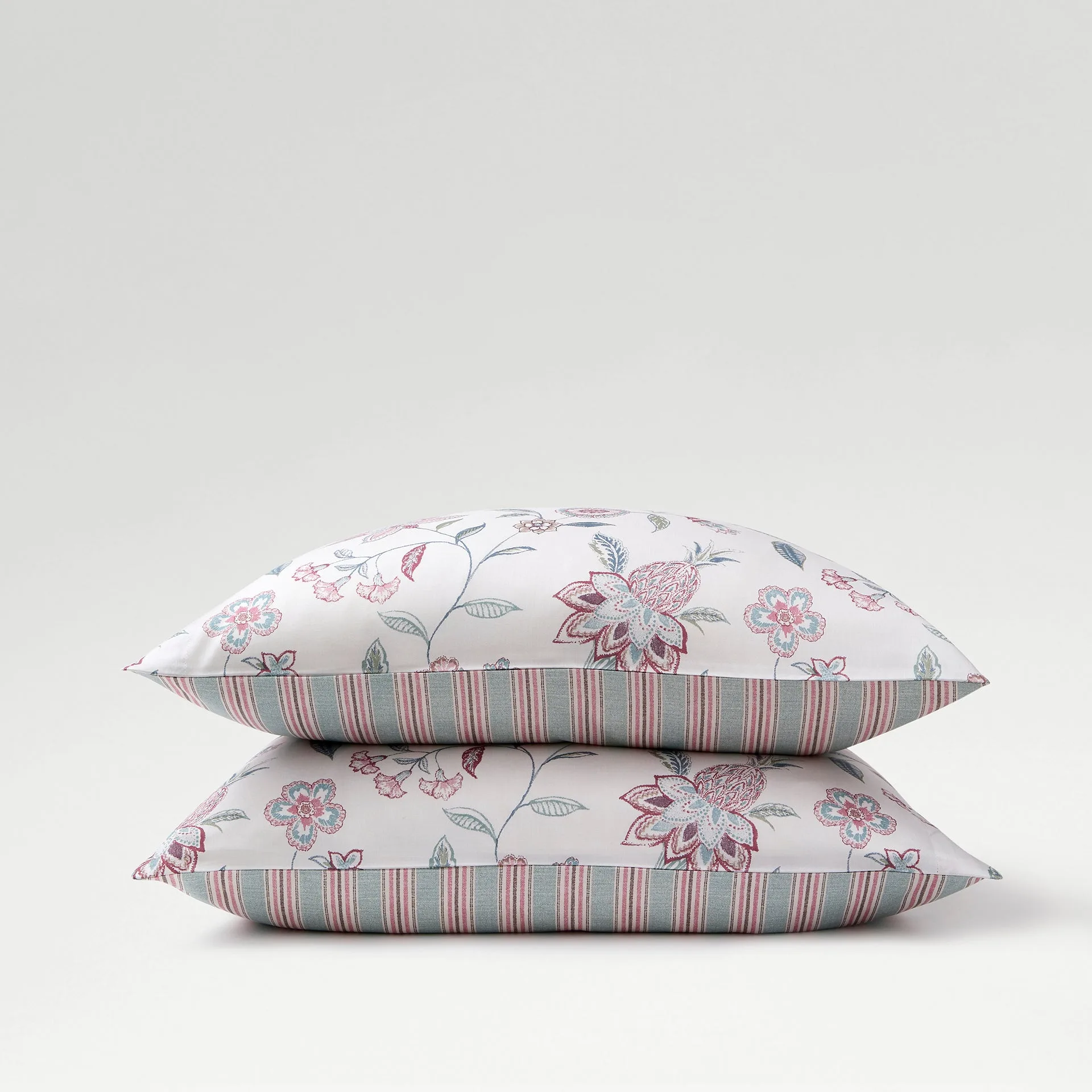 Sateen vs. Percale Duvet Sets: Pros, Cons, and How to Choose