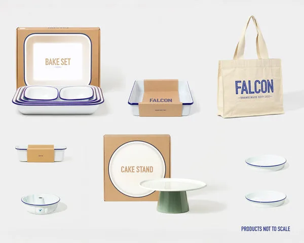 Falcon Enamelware 30cm Pie Dish: Perfect for Family Dinners