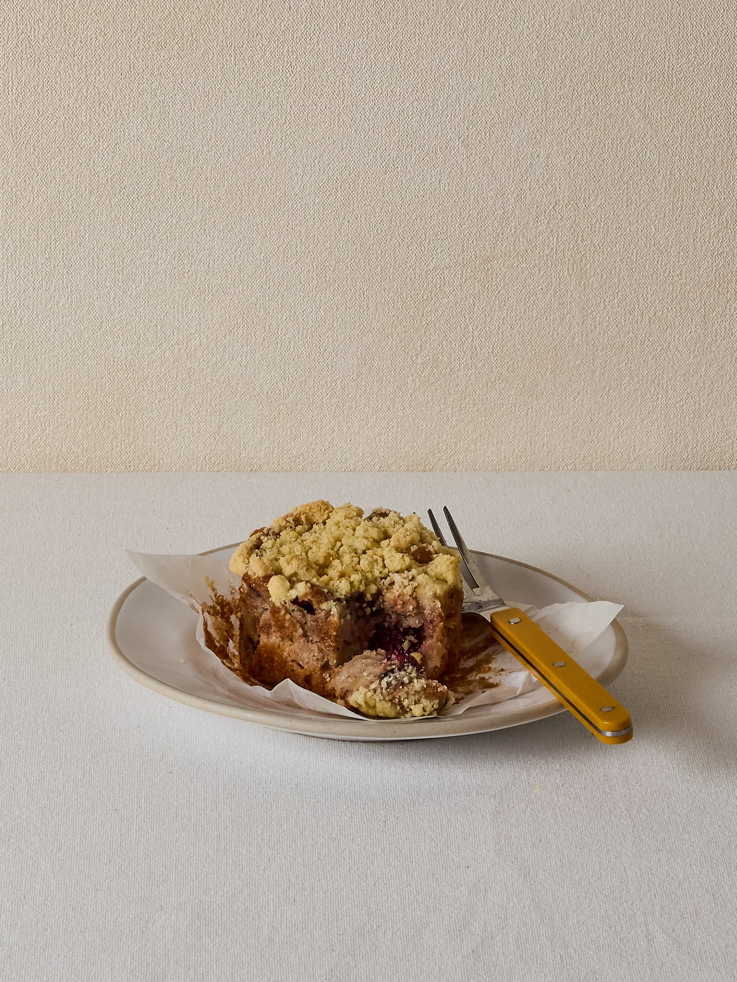 How to Serve Blackberry & Apple Crumble Cake