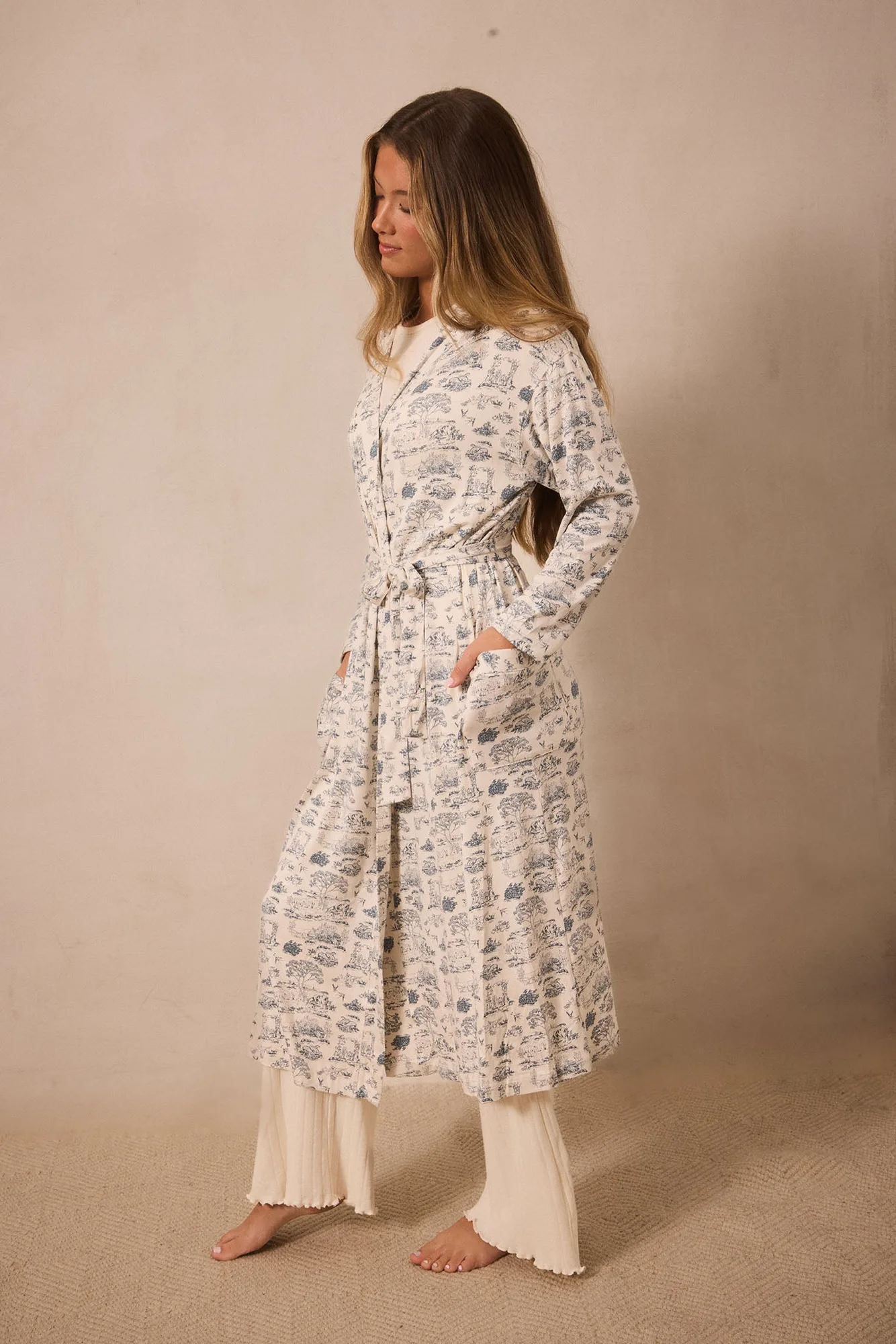 Blaue Leinenrobe