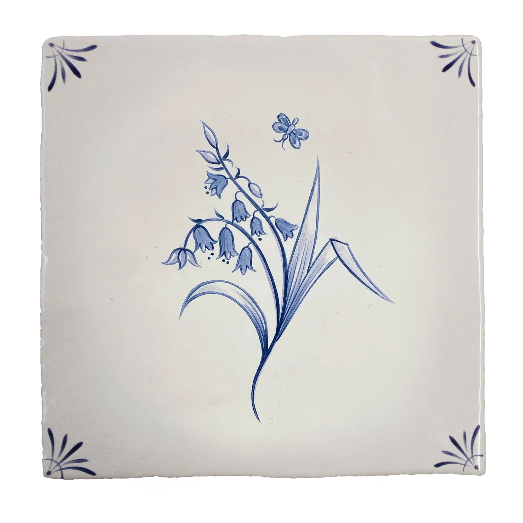 Piastrella Flora Delft Bluebell in una cucina di campagna