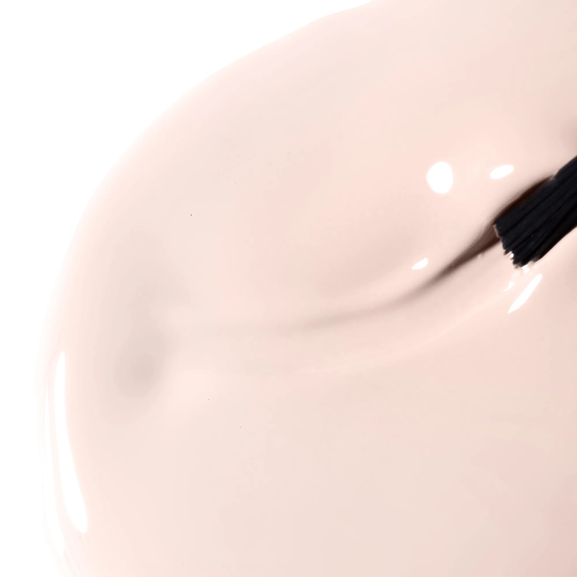 Ballet Slippers vs 84 Hydrangea : Quel vernis gel rose doux vous convient ?