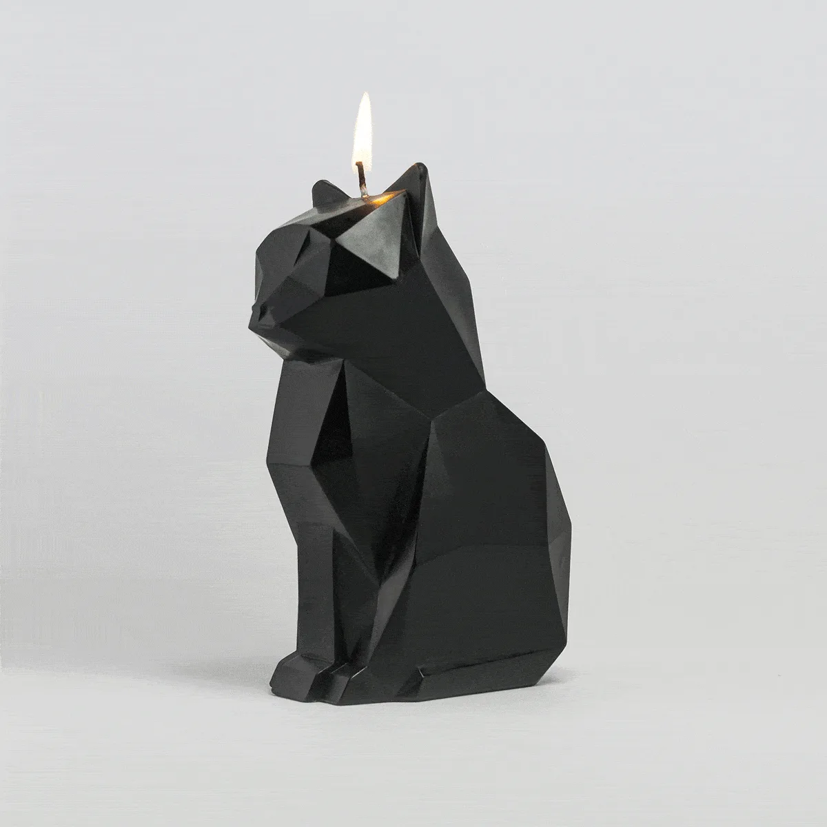 Proper Wax Candles: A Review of Their Unique Shapes and Quality