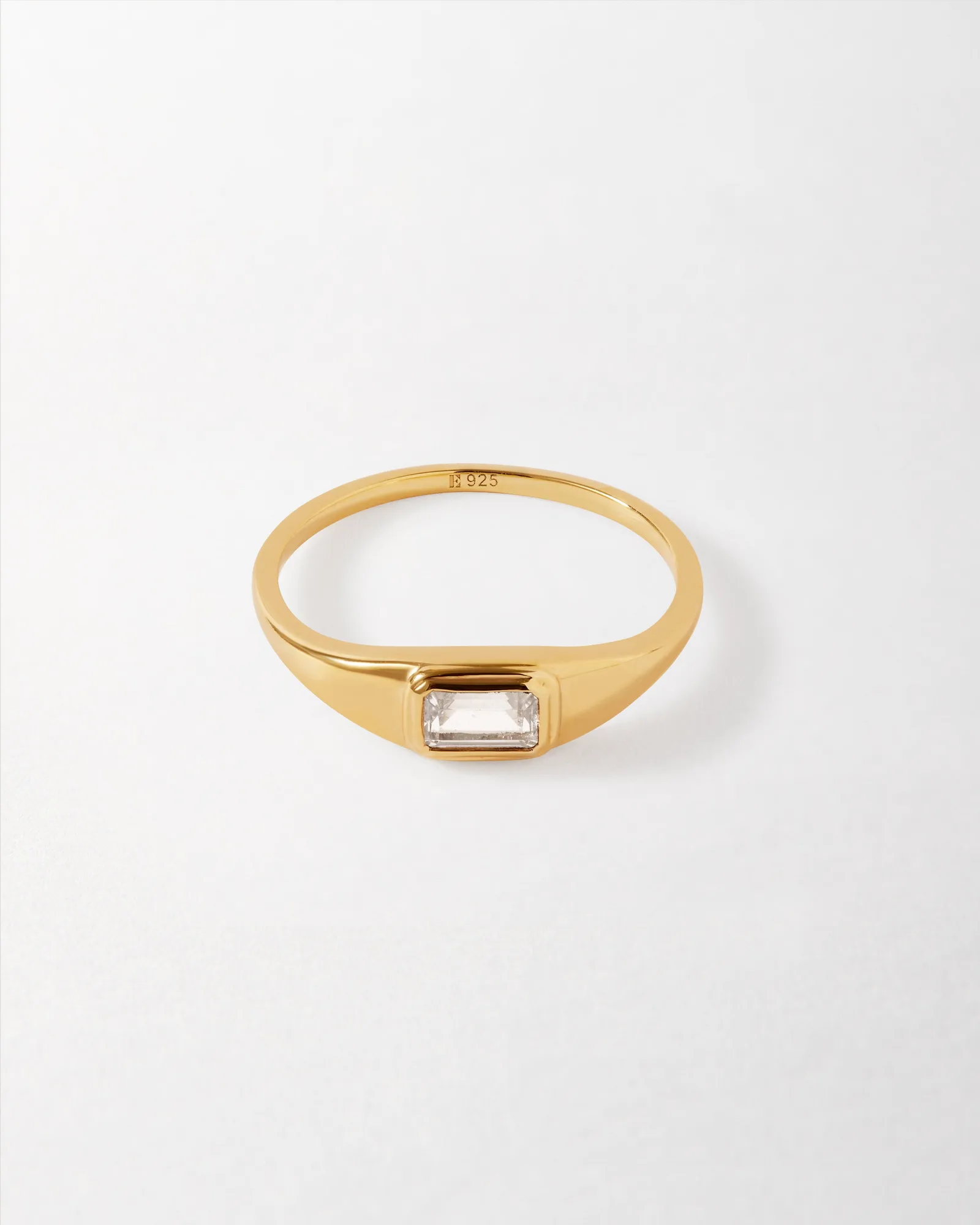 Pebble White Topaz Ring: A Detailed Review of Minimalist Elegance