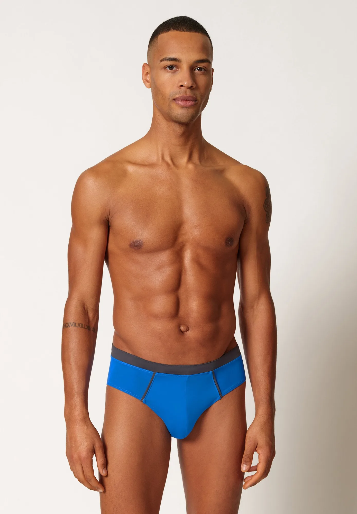 Swim Trunks vs Swim Briefs: Which Style Suits You?