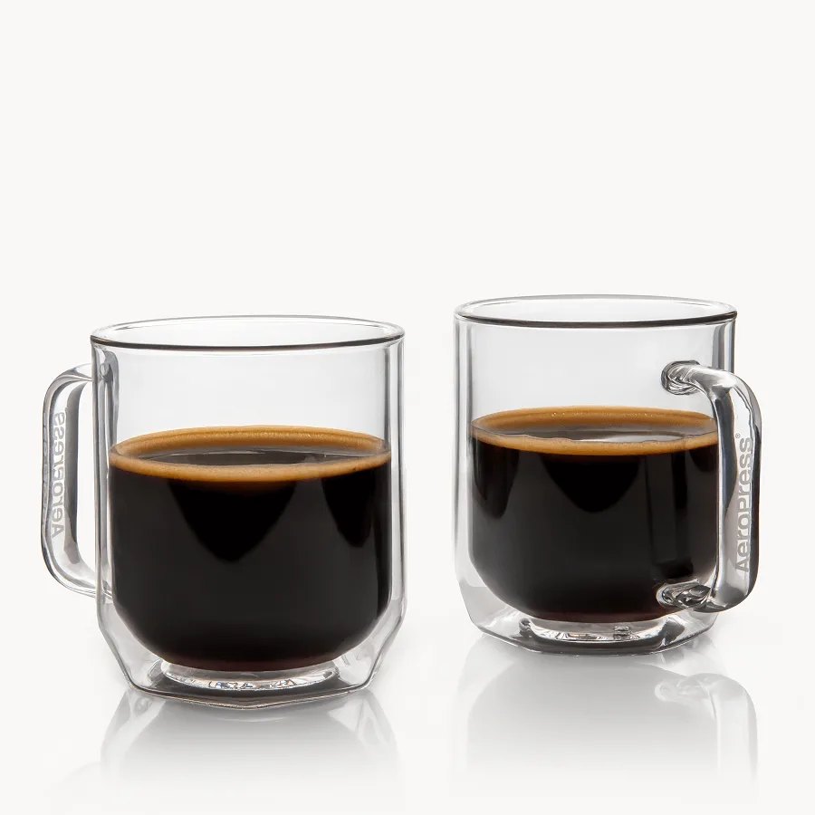 كوب AeroPress الزجاجي مزدوج الجدار مقابل الكاراف: أيهما تختار؟