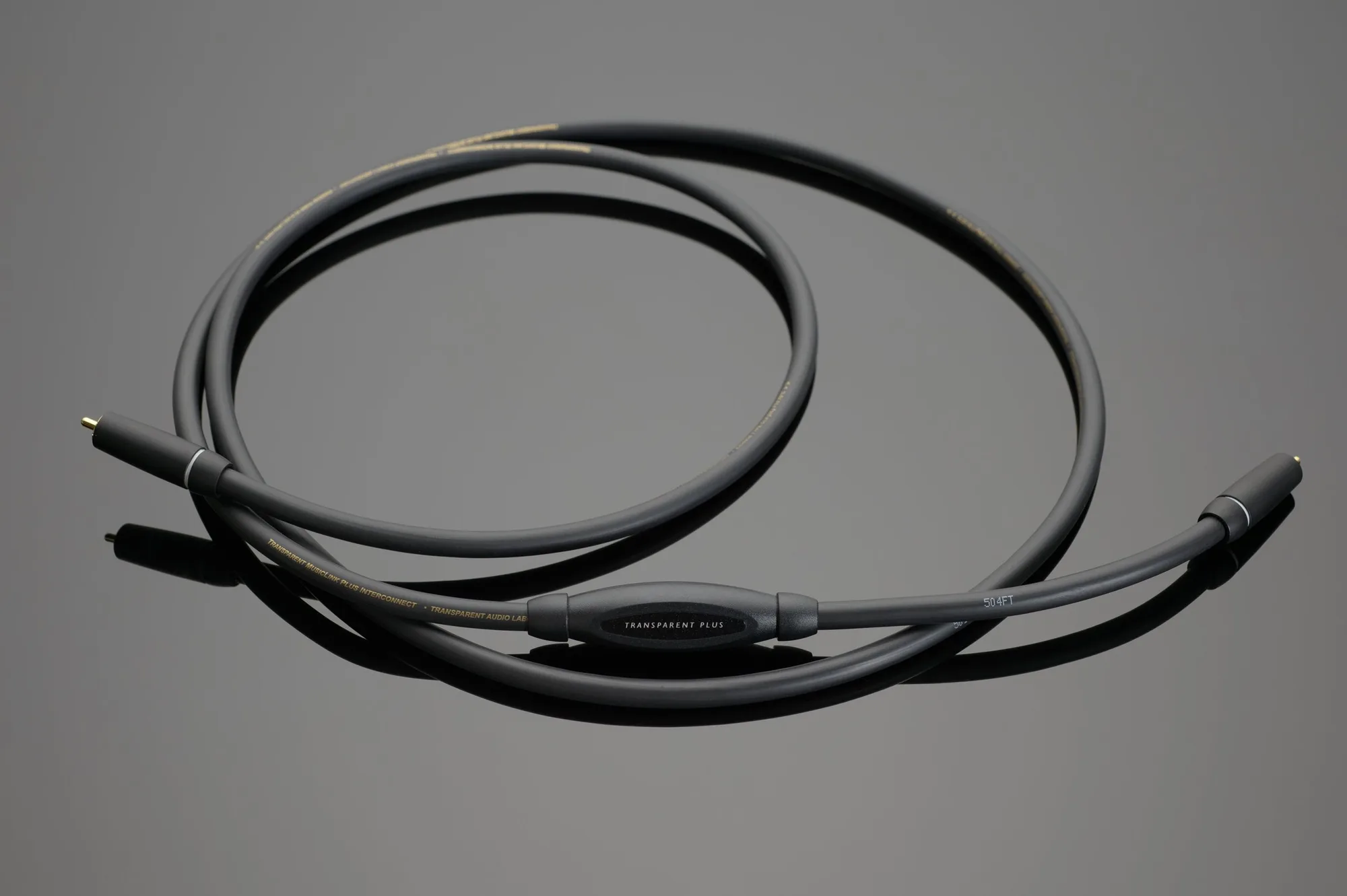 PLUS RCA Interconnect مقابل القياسي: ما المتوقع؟