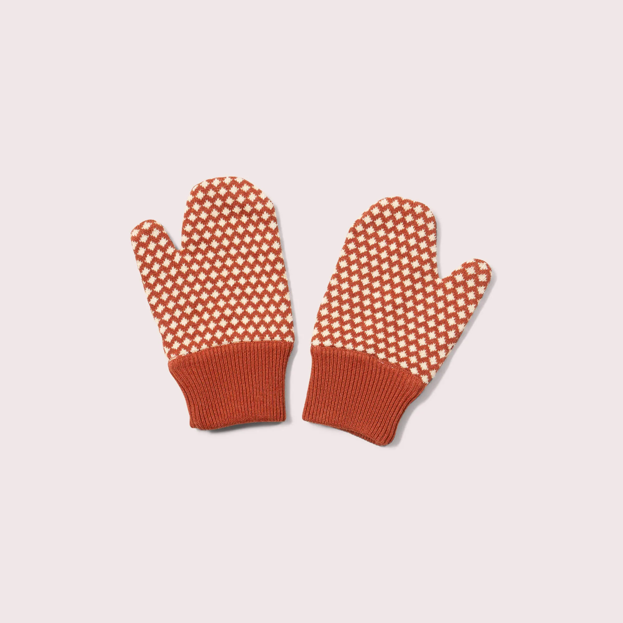 Moufles tricotées vs gants en polaire : Guide de chaleur pour enfants