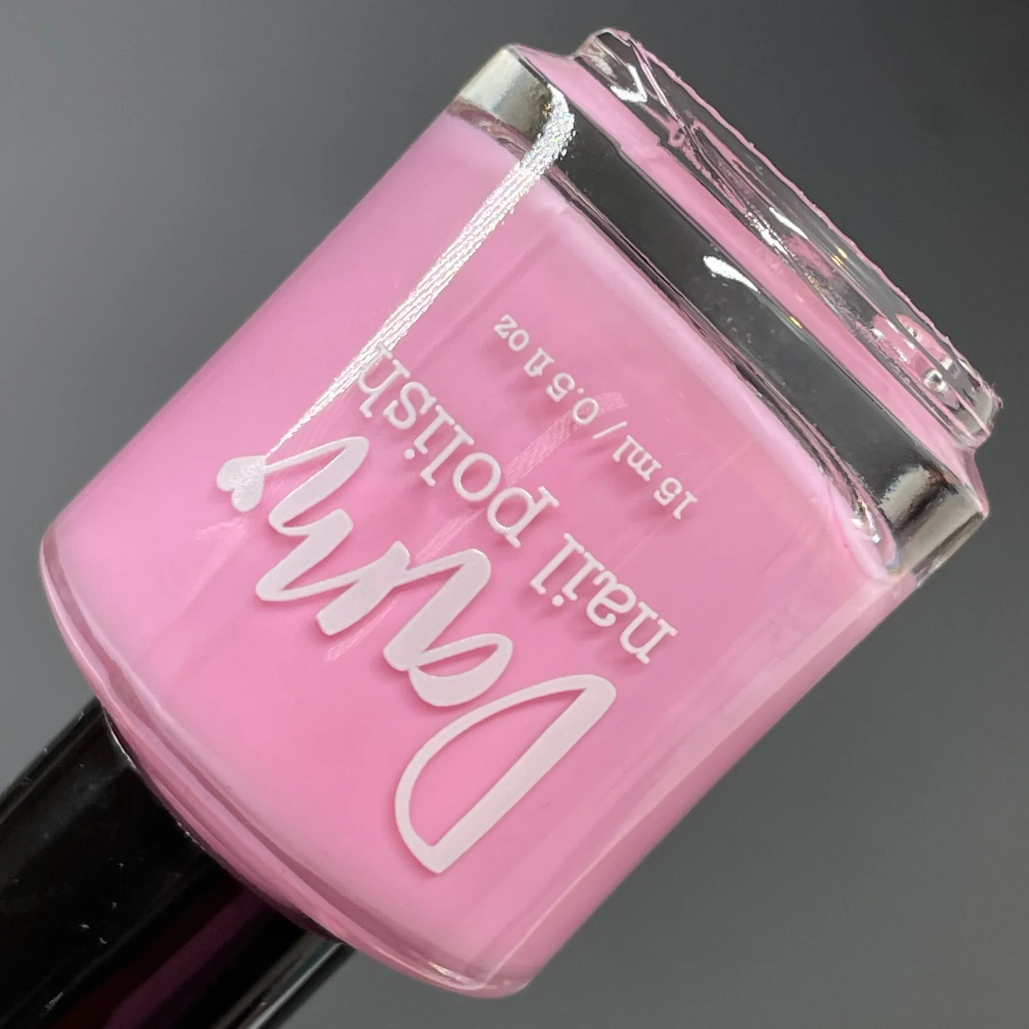 Crelly vs Cream Nail Polish: Quale finish fa per te?
