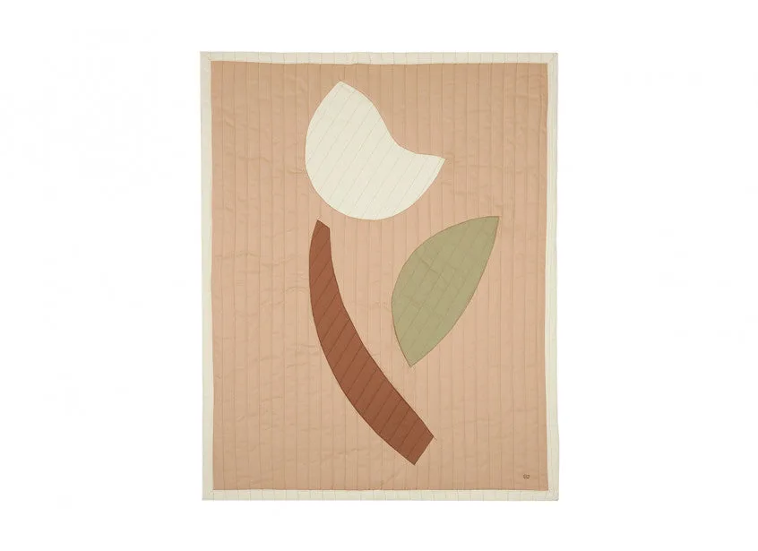 How to Use a Quilt Blanket as Wall Hanging