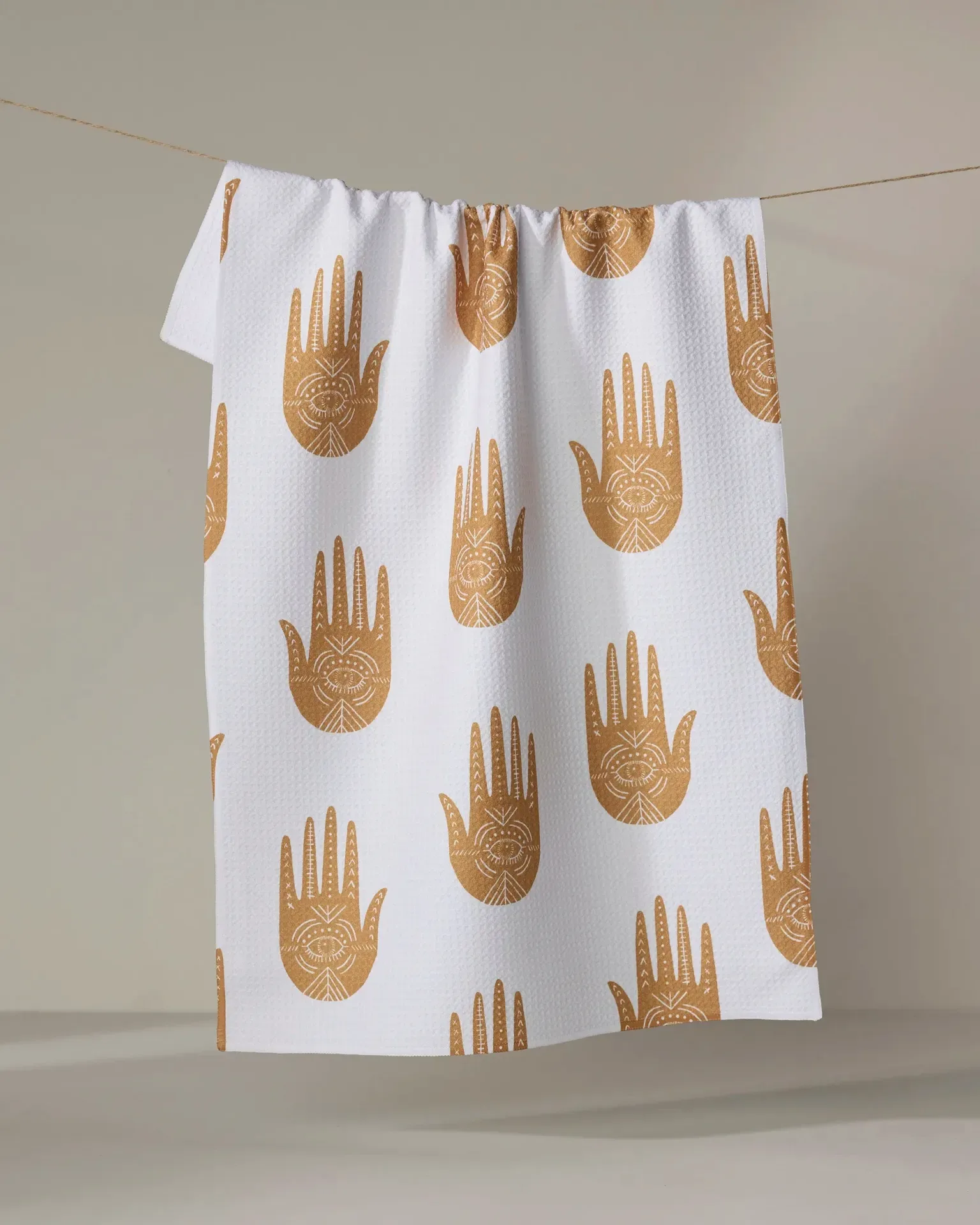 Table Runner vs Tablecloth vs Placemats: Which Table Linen Should You Choose?